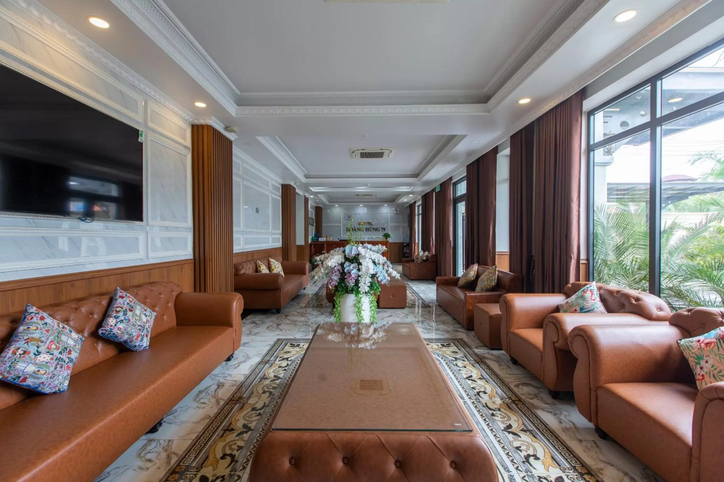 Lobby or reception in Hoang Hung Hotel