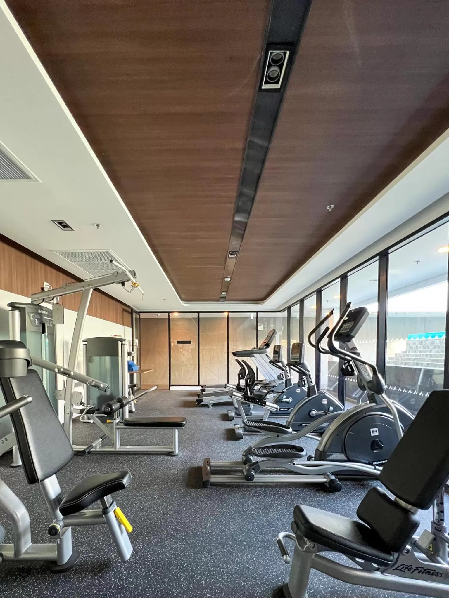 Fitness centre/facilities in Amanta Hotel & Residence Sathorn