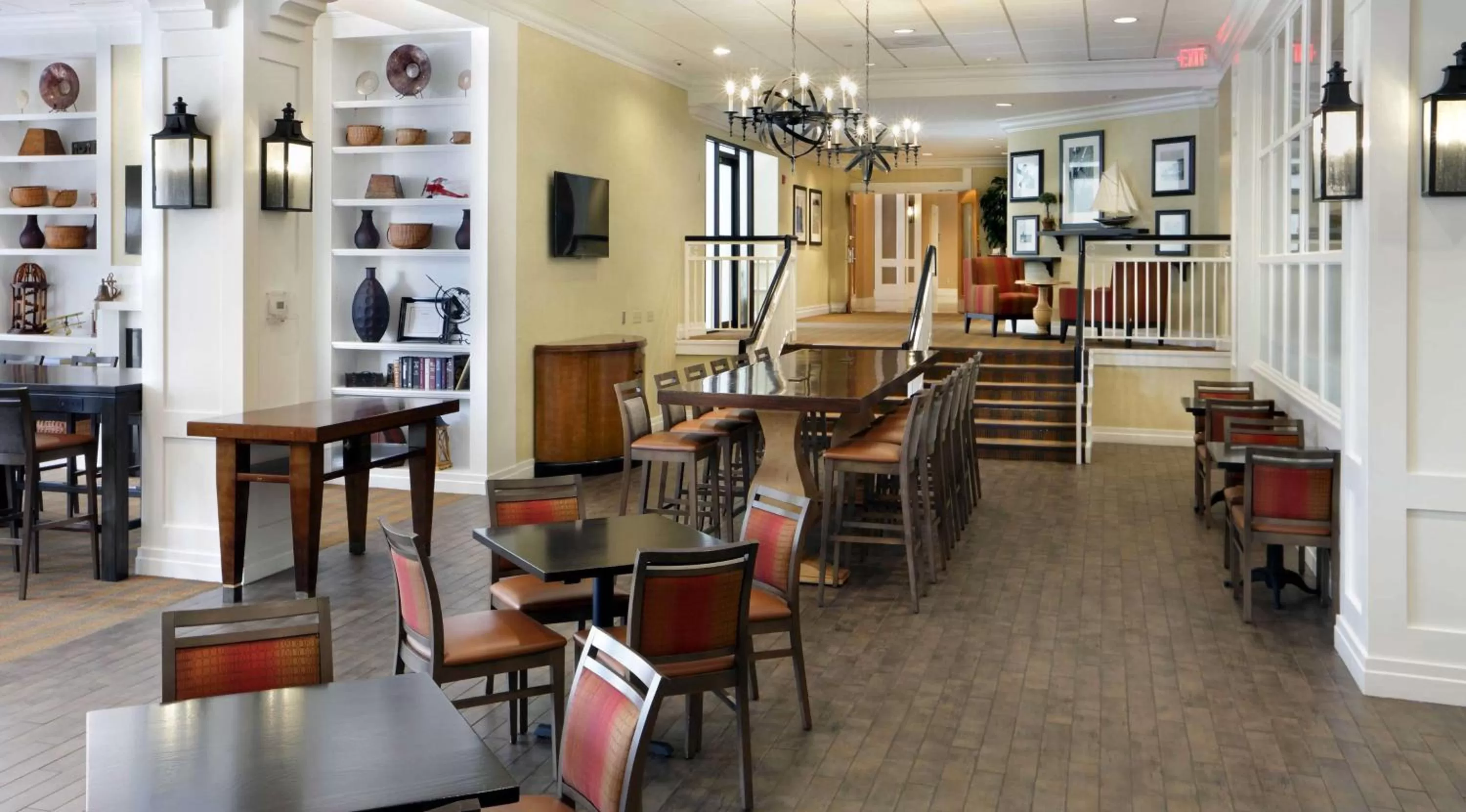 Restaurant/places to eat in Hampton Inn Boston-Natick