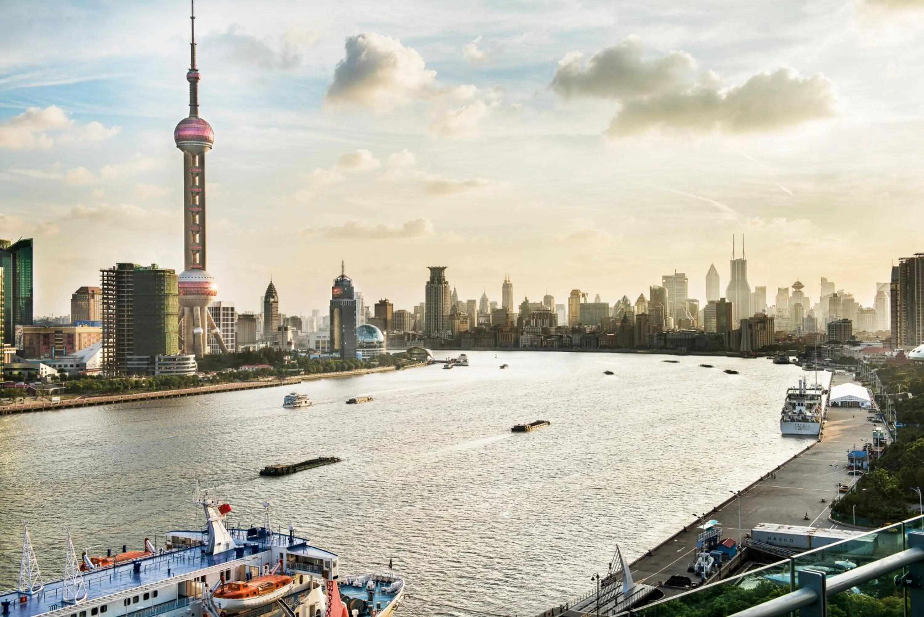Property building in Banyantree Shanghai On the Bund - Tales rooftop bar boasts a jaw-dropping panoramic vista