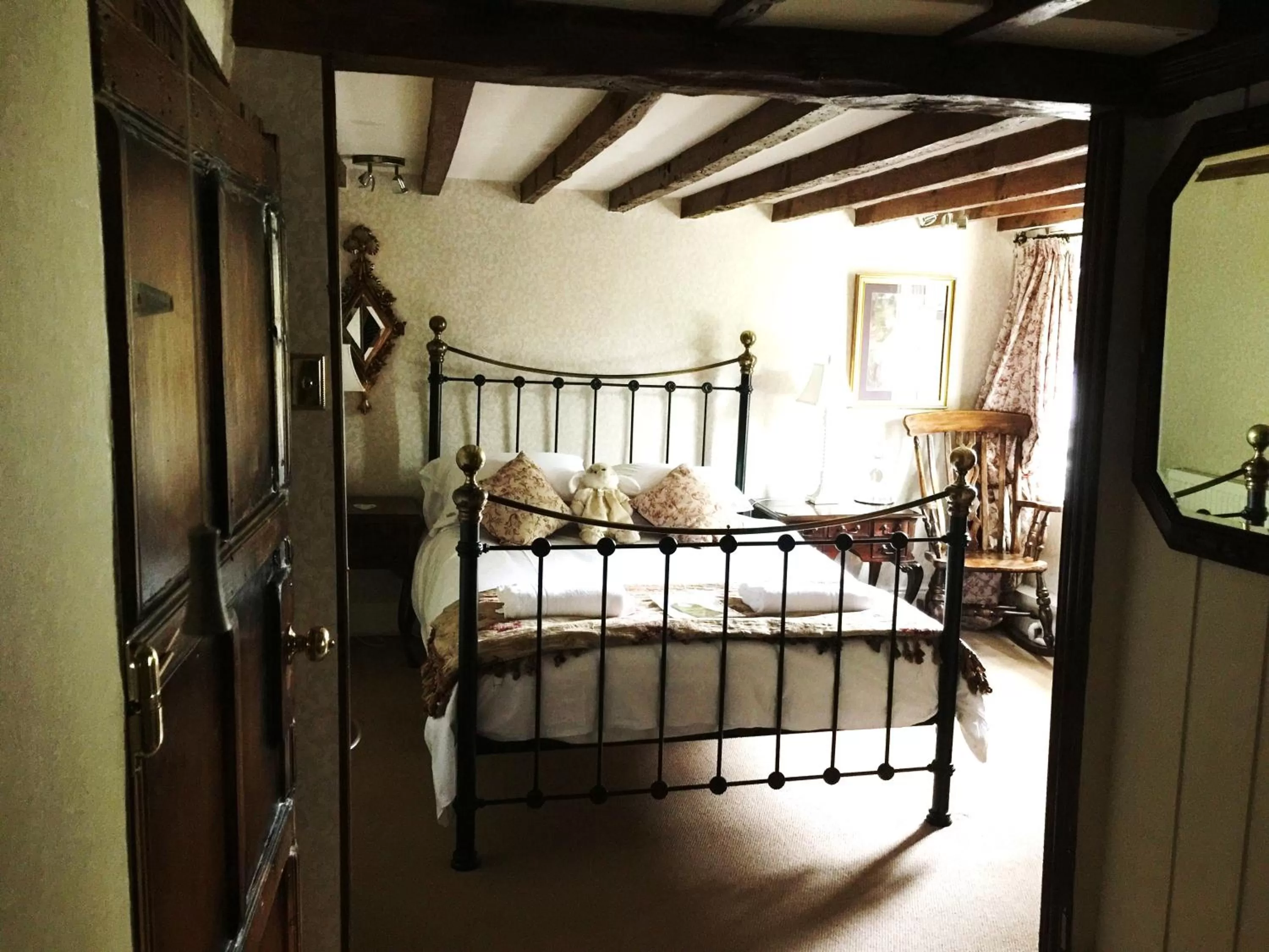 Bed in Glyn Isa Country House B&B and self catering Lodge