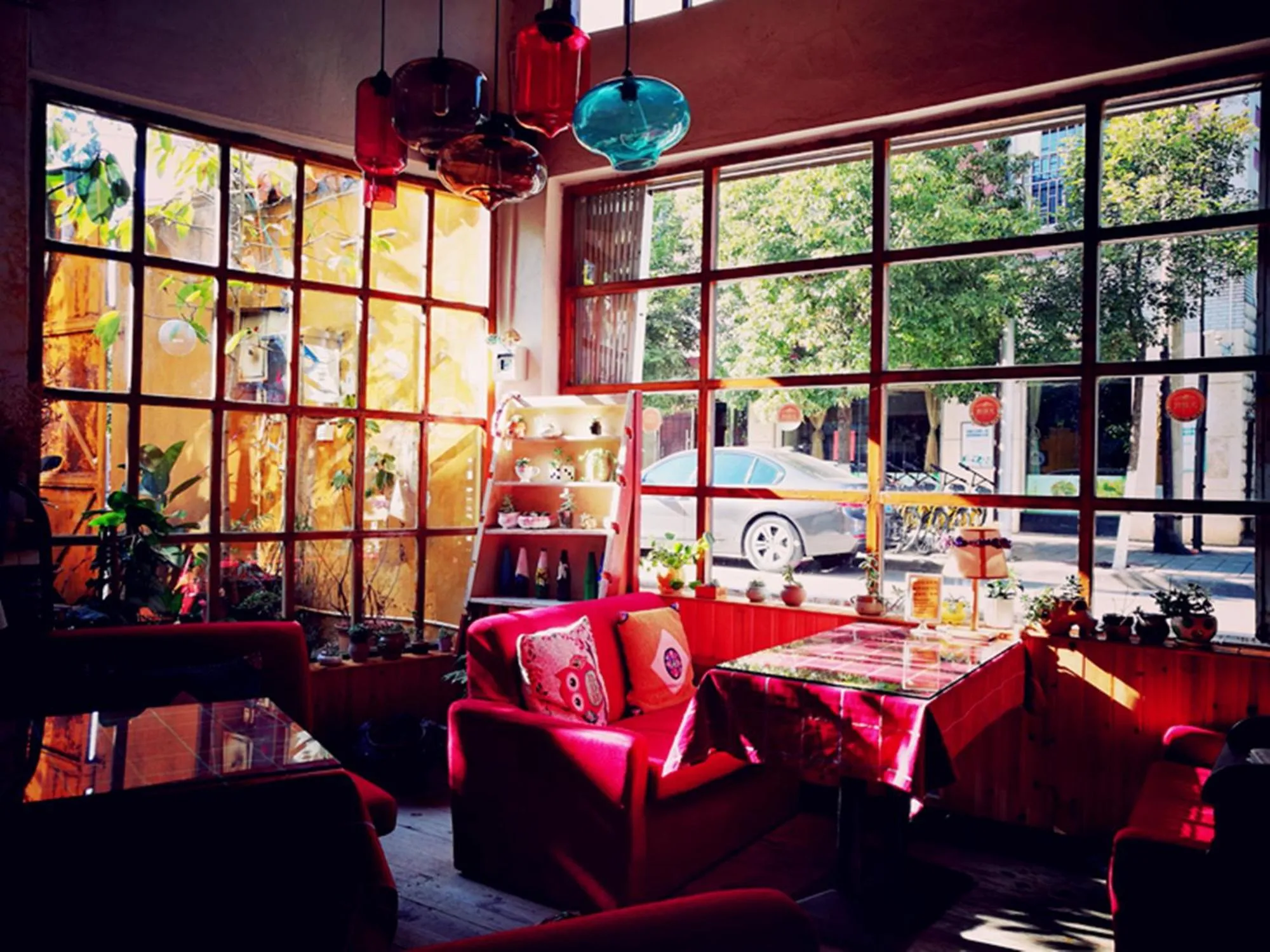 Decorative detail in The Cloudland International Youth Hostel Close to the city center,15 min walks to the subway, Close to the night market, old street, green lake, English-speaking service, free Activity convenient payment and visa cards are accepted