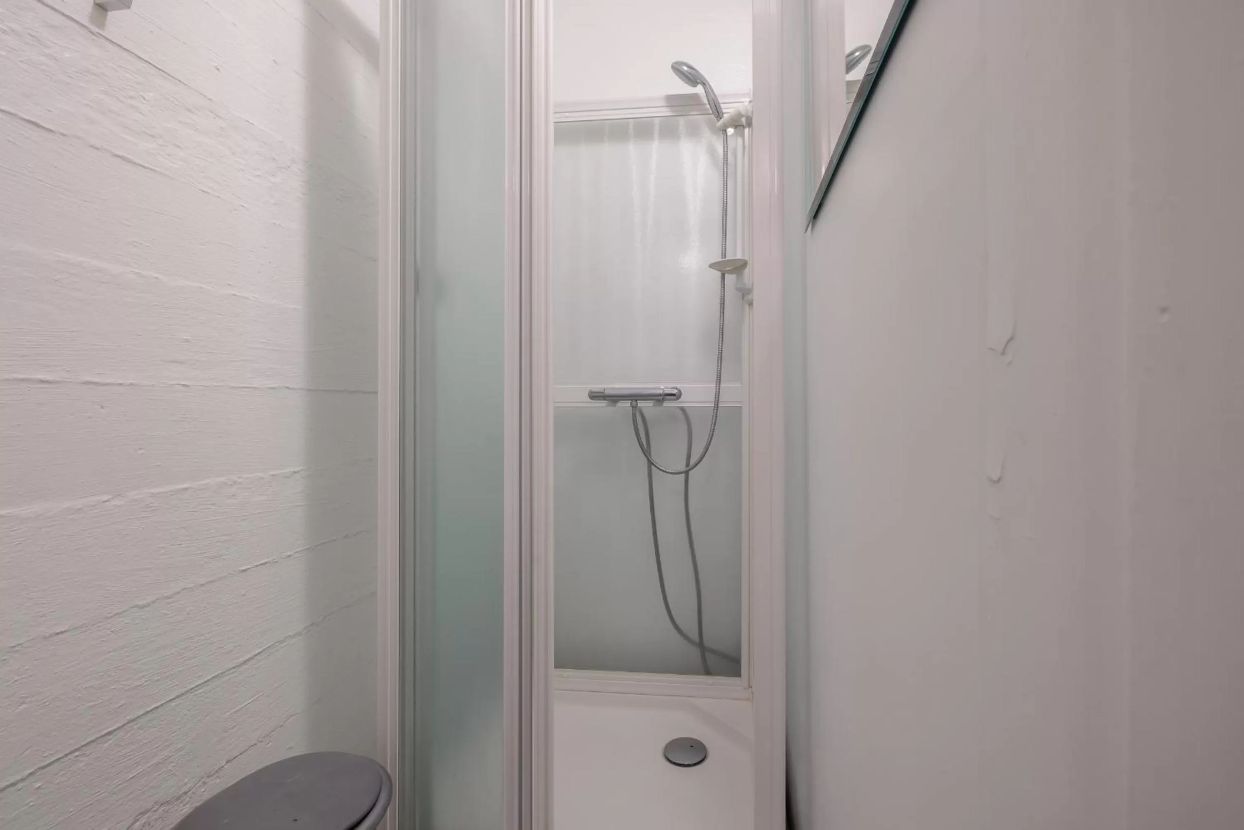 Shower in Snorri's Guesthouse