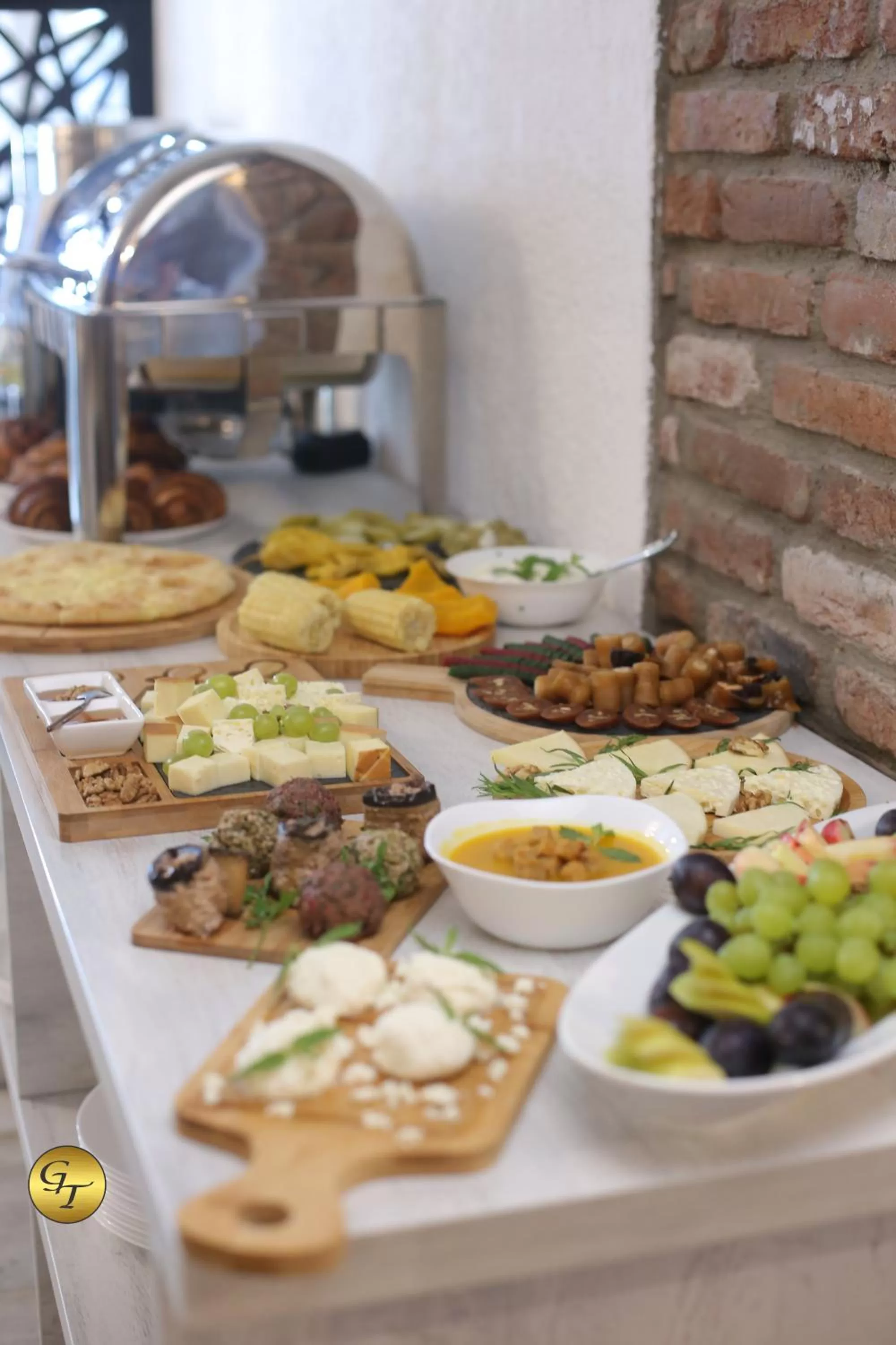 Buffet breakfast in Hotel Green Town