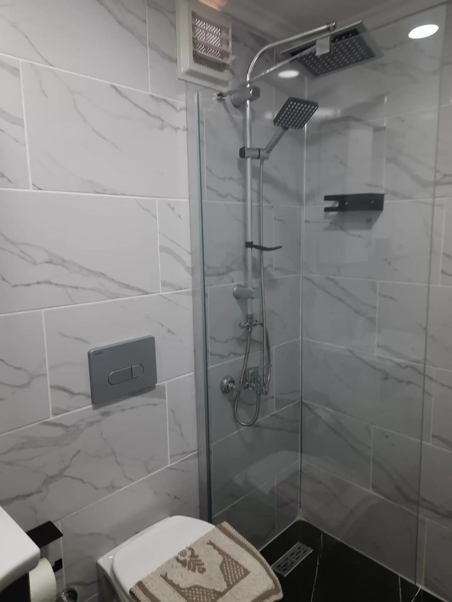 Bathroom in Ephesian Hotel & Guesthouse