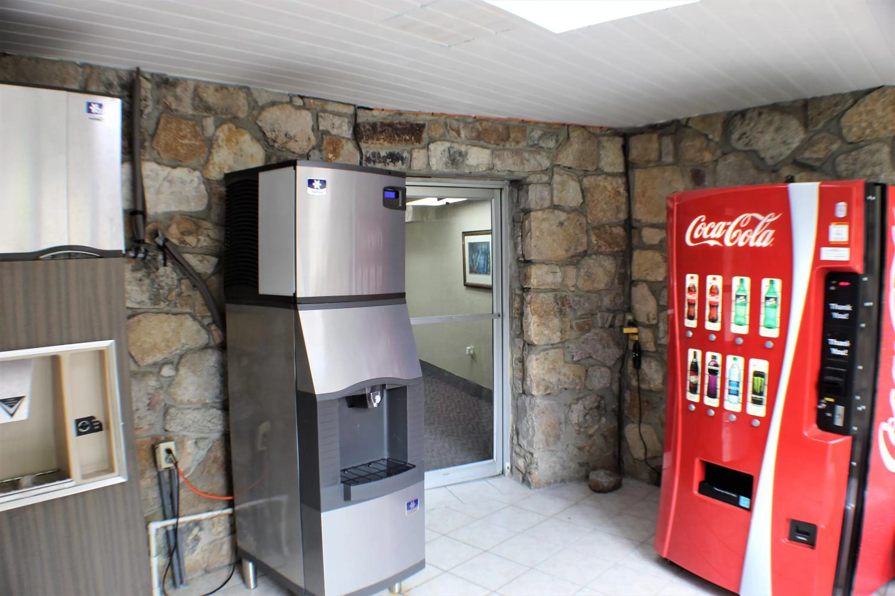 vending machine in Chalet Inn