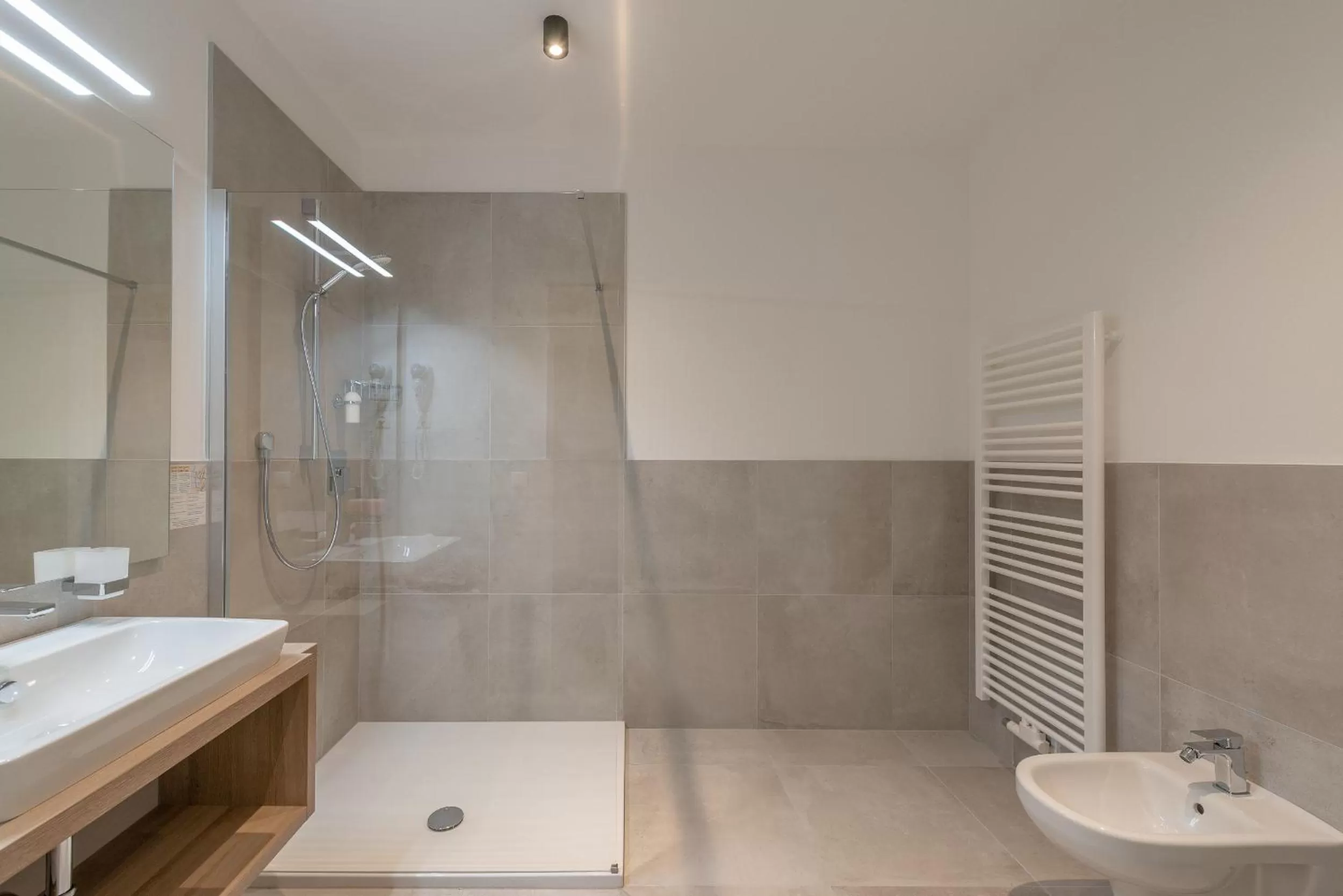 Bathroom in Residence Garni Hotel Vineus