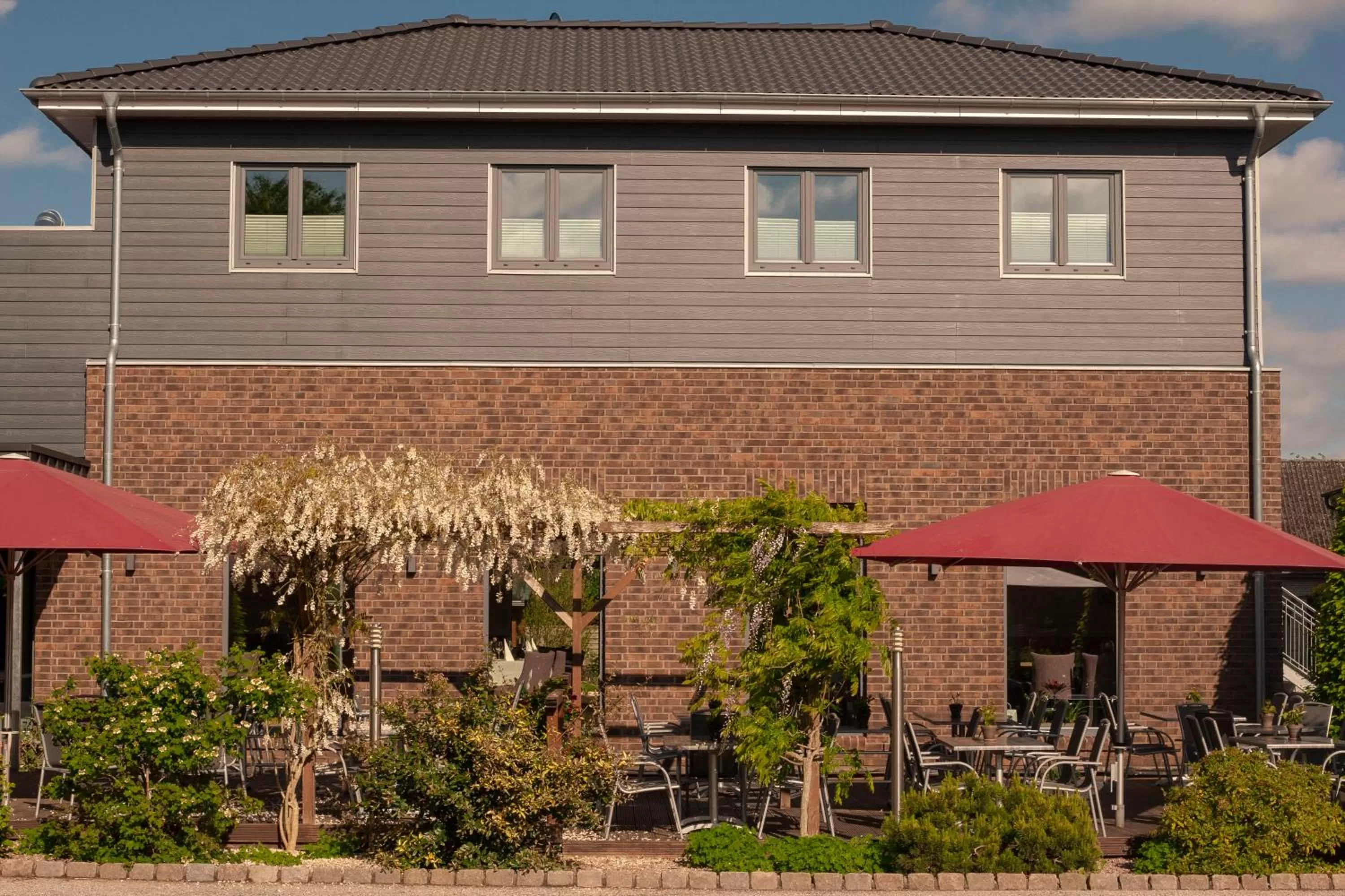 Property building in Schlüter Hotel & Restaurant