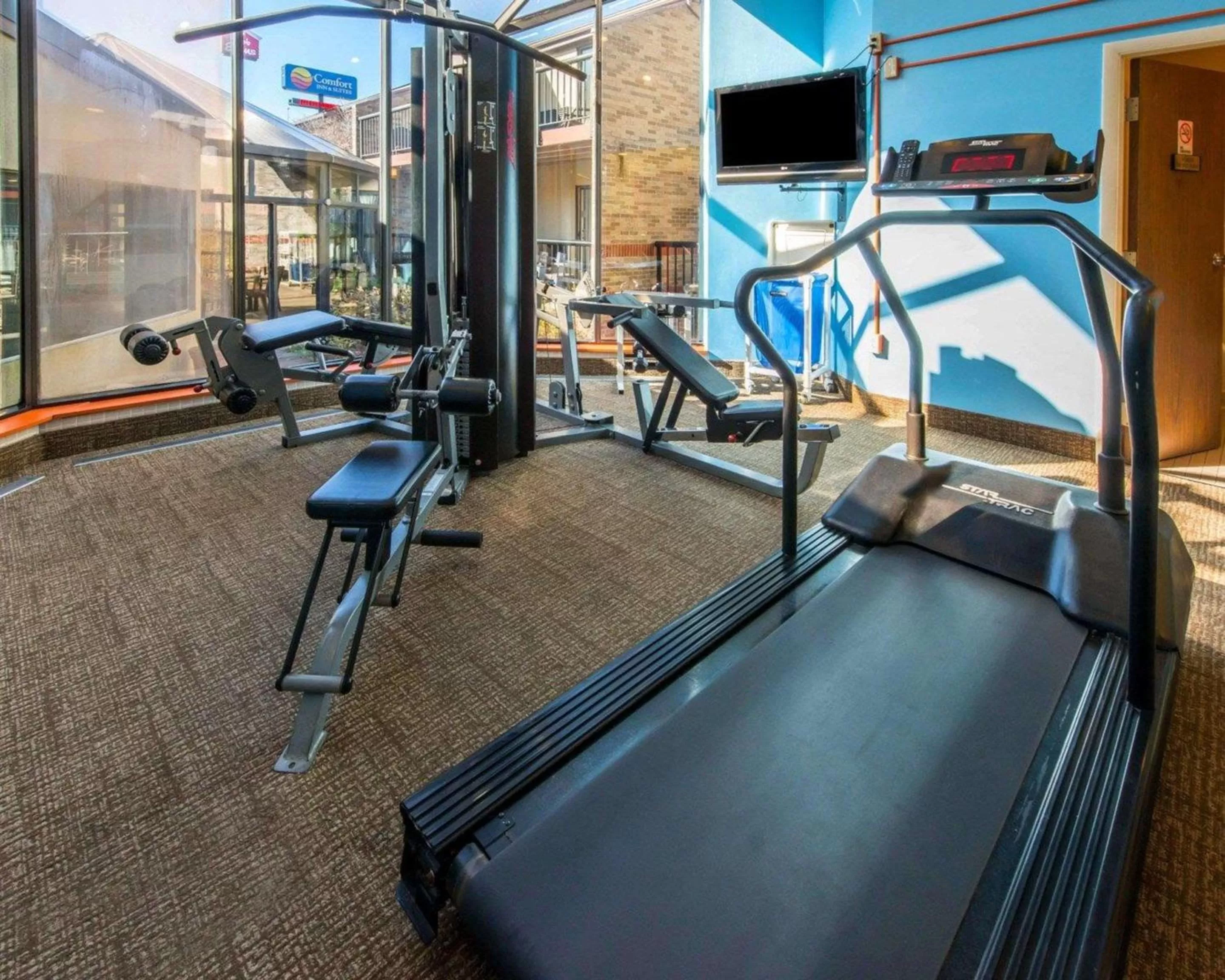 Fitness centre/facilities in Comfort Inn & Suites Erie - Splash Lagoon Indoor Waterpark