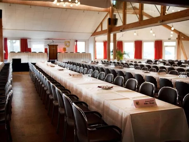 Restaurant/places to eat in Hotel Weserschlösschen