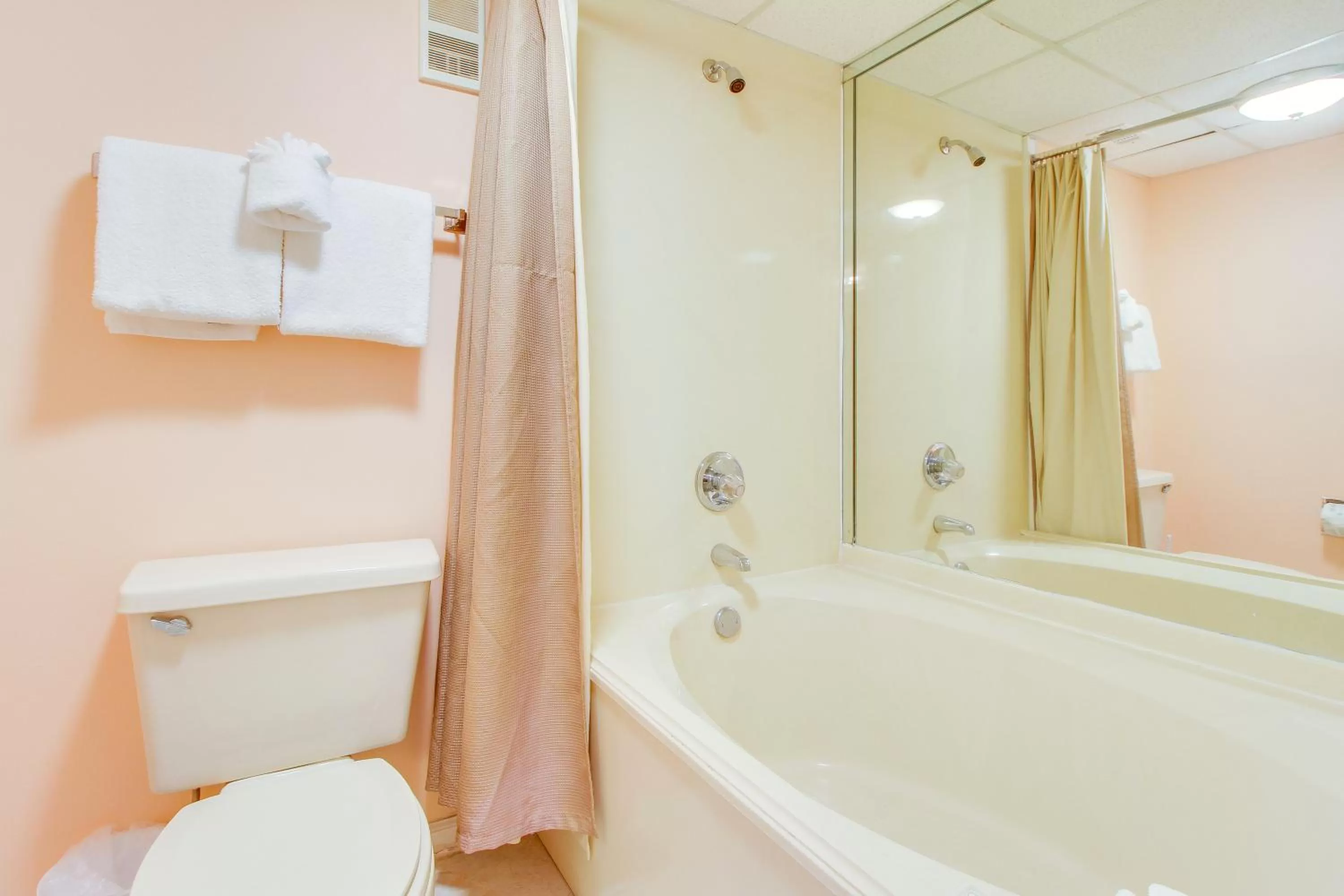 Bathroom in 1105 Edgewater Tower 3