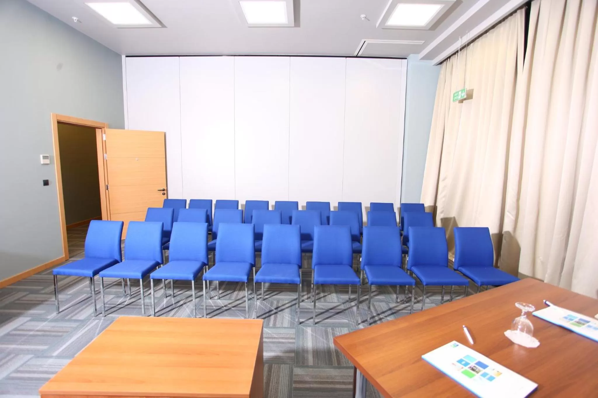 Meeting/conference room in Holiday Inn Express Manisa-West by IHG