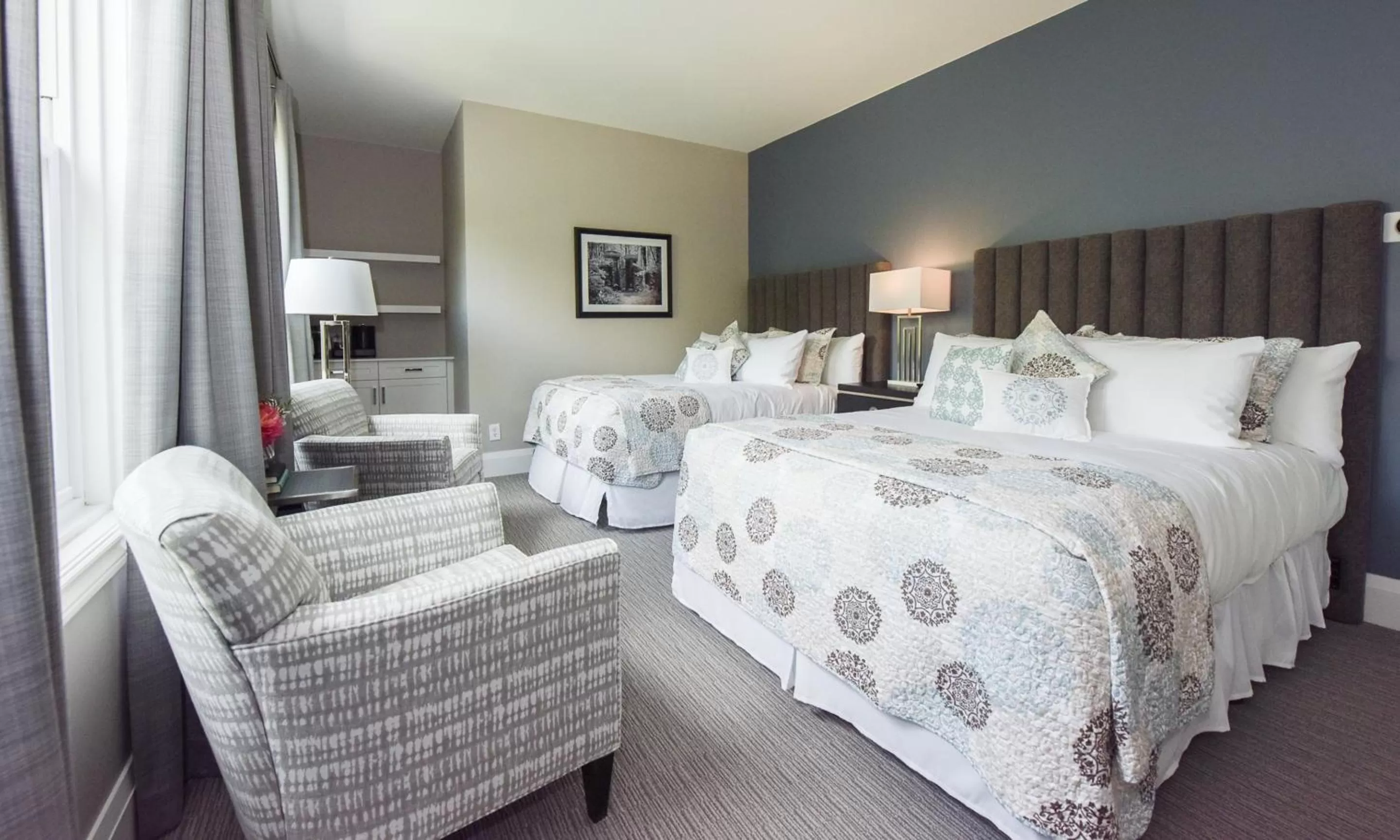 Photo of the whole room, Bed in 124 on Queen Hotel & Spa