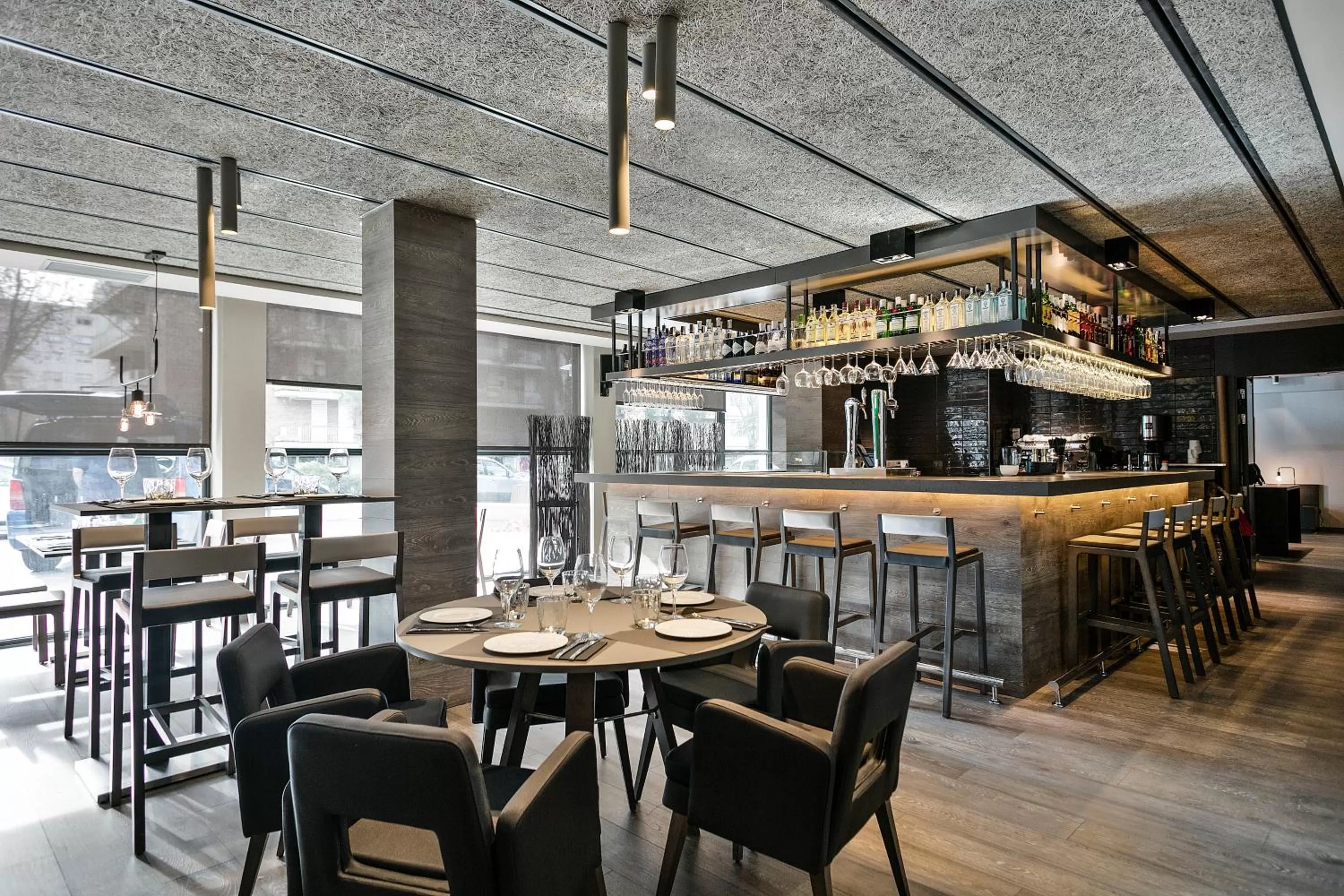 Restaurant/places to eat in Upper Diagonal