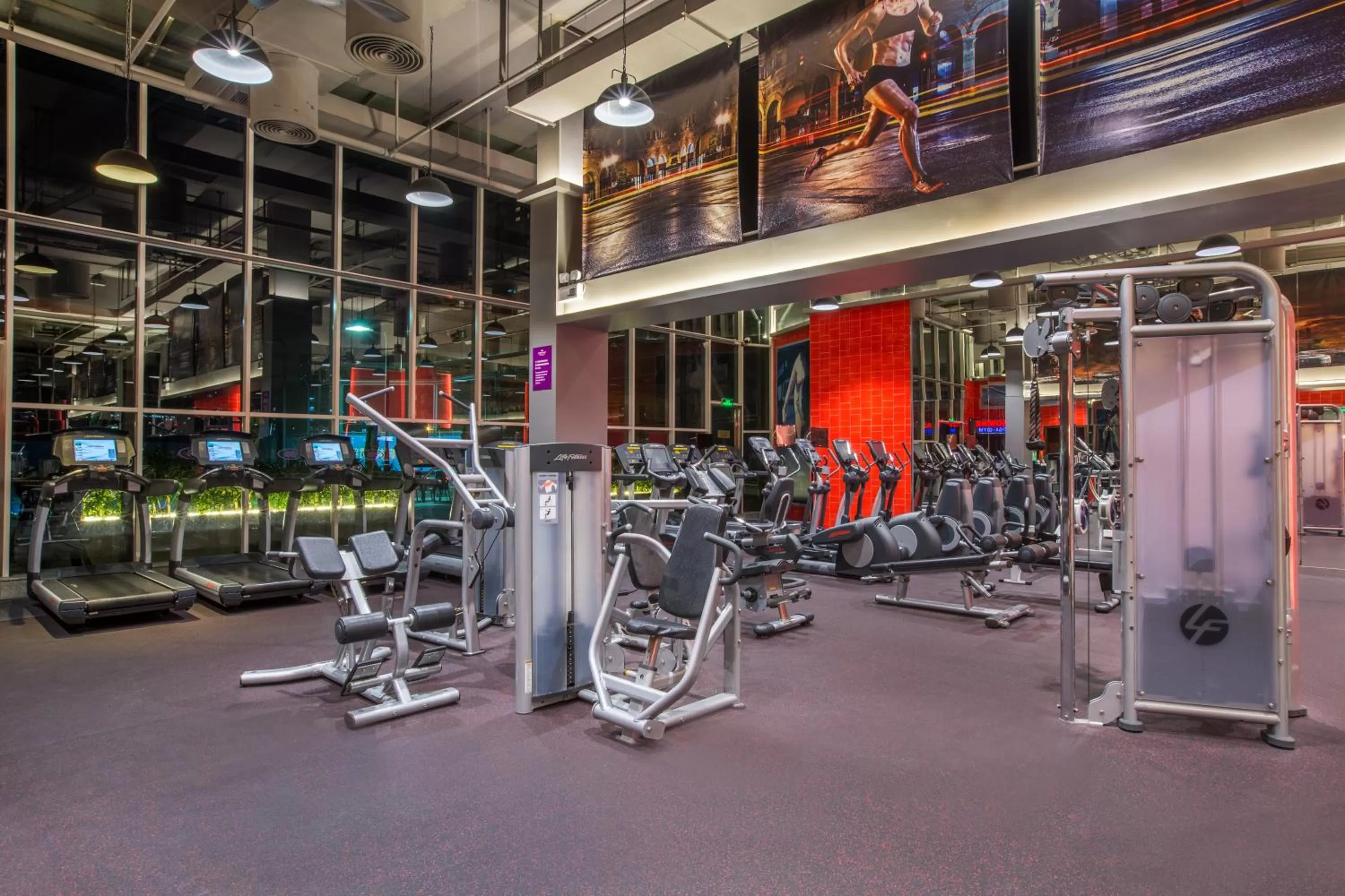Fitness centre/facilities in Crowne Plaza Guangzhou City Centre by IHG
