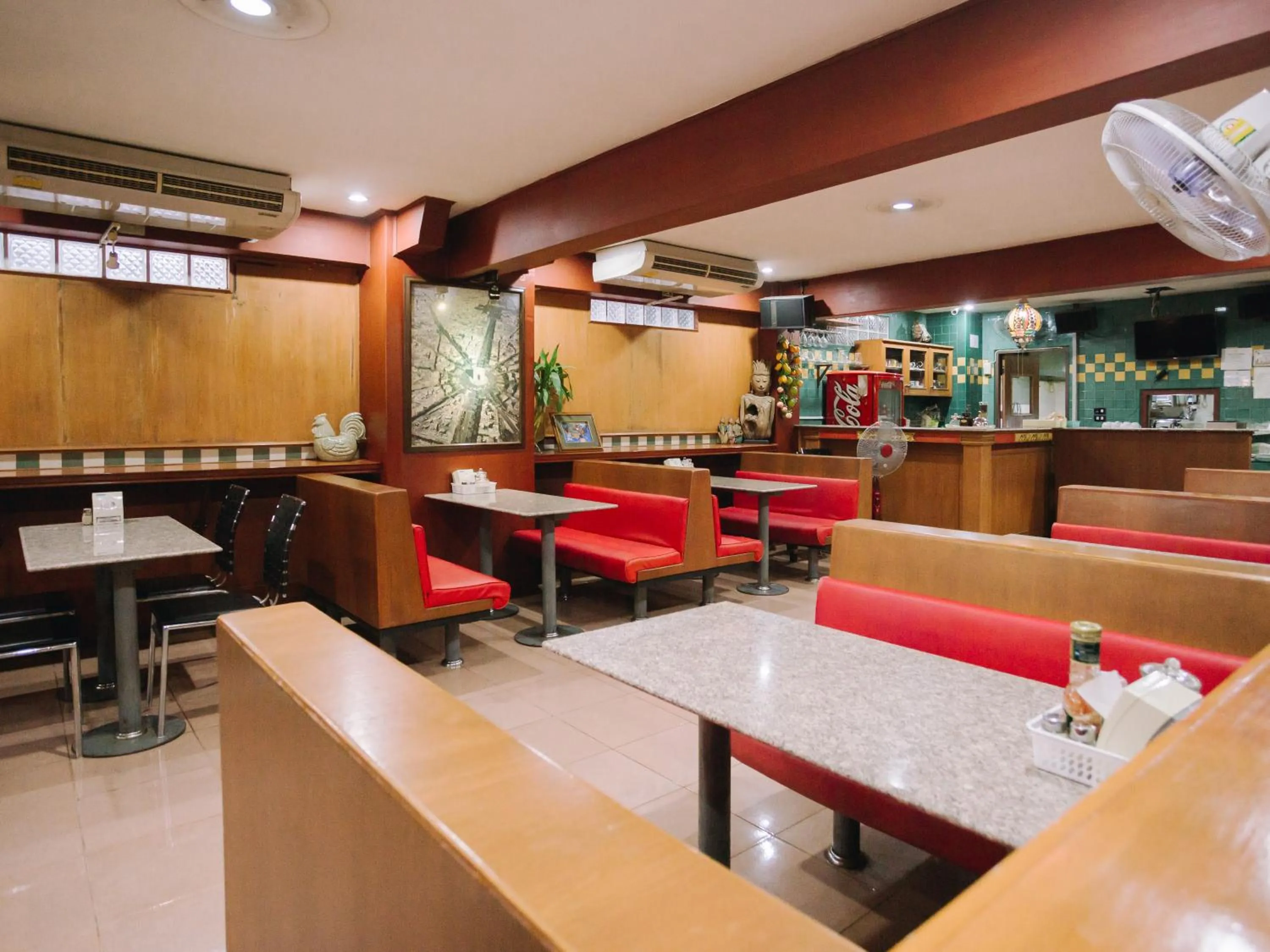 Restaurant/places to eat in Rendezvous Oldtown Chiangmai