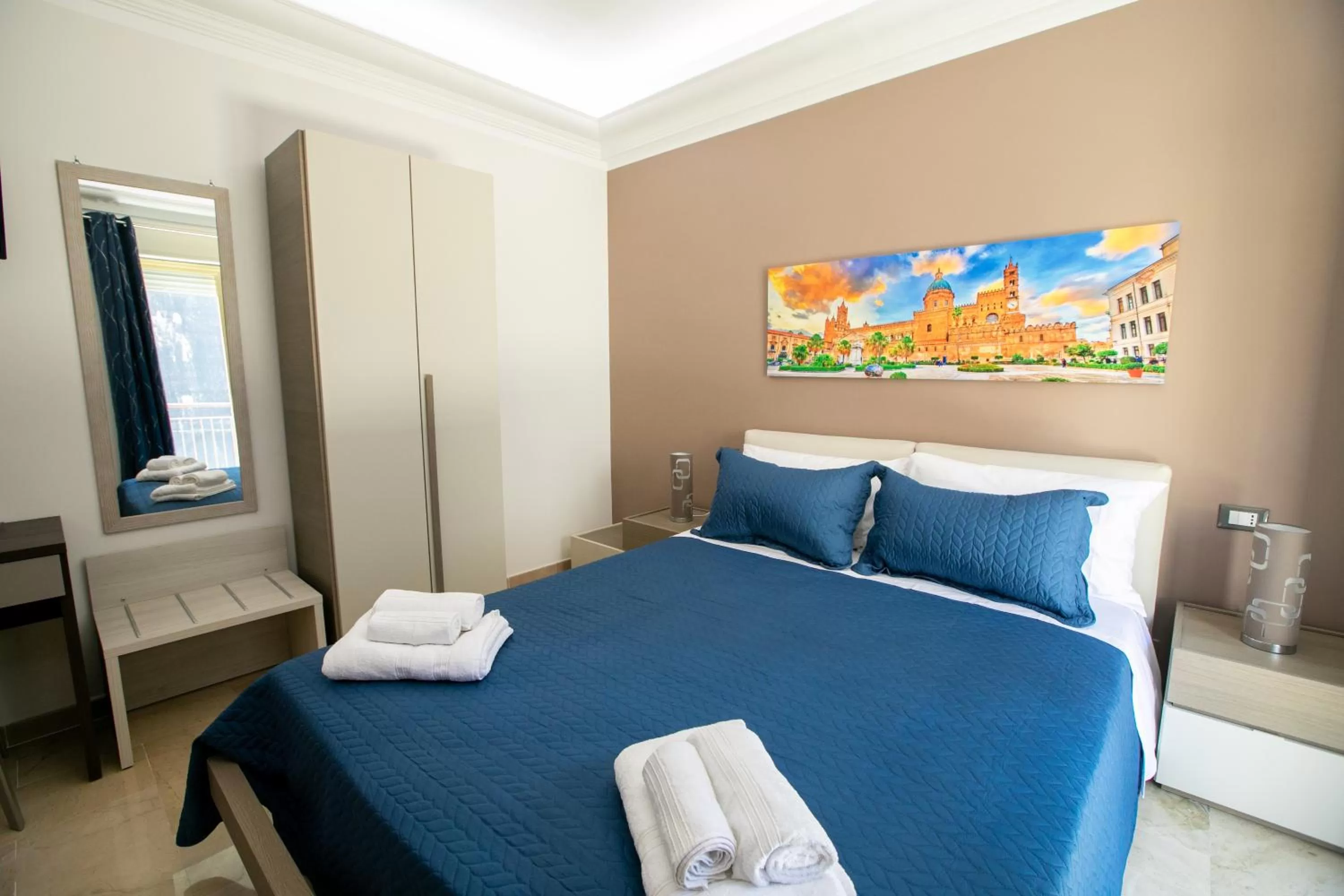 Photo of the whole room, Bed in B&B Azul