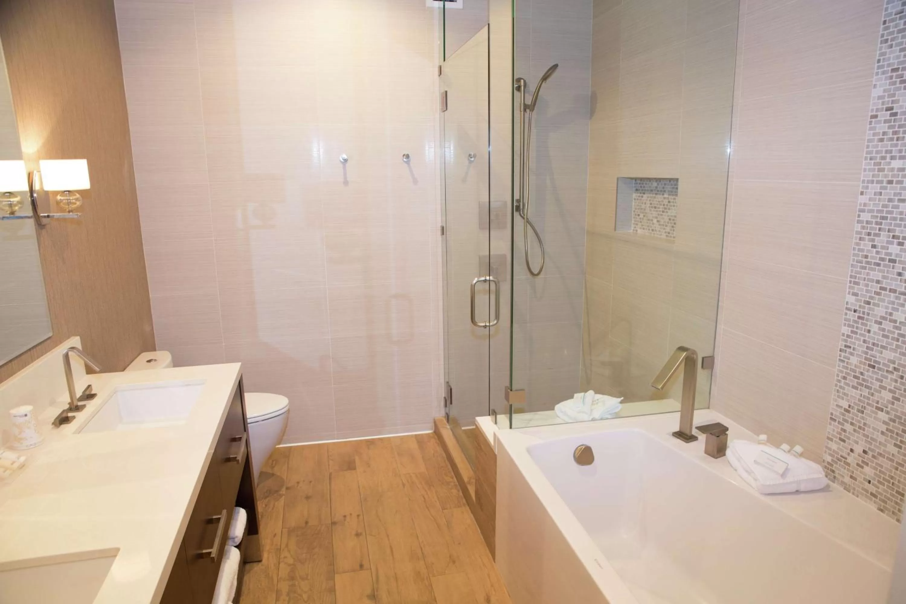 Bathroom in Hilton Garden Inn Montebello / Los Angeles