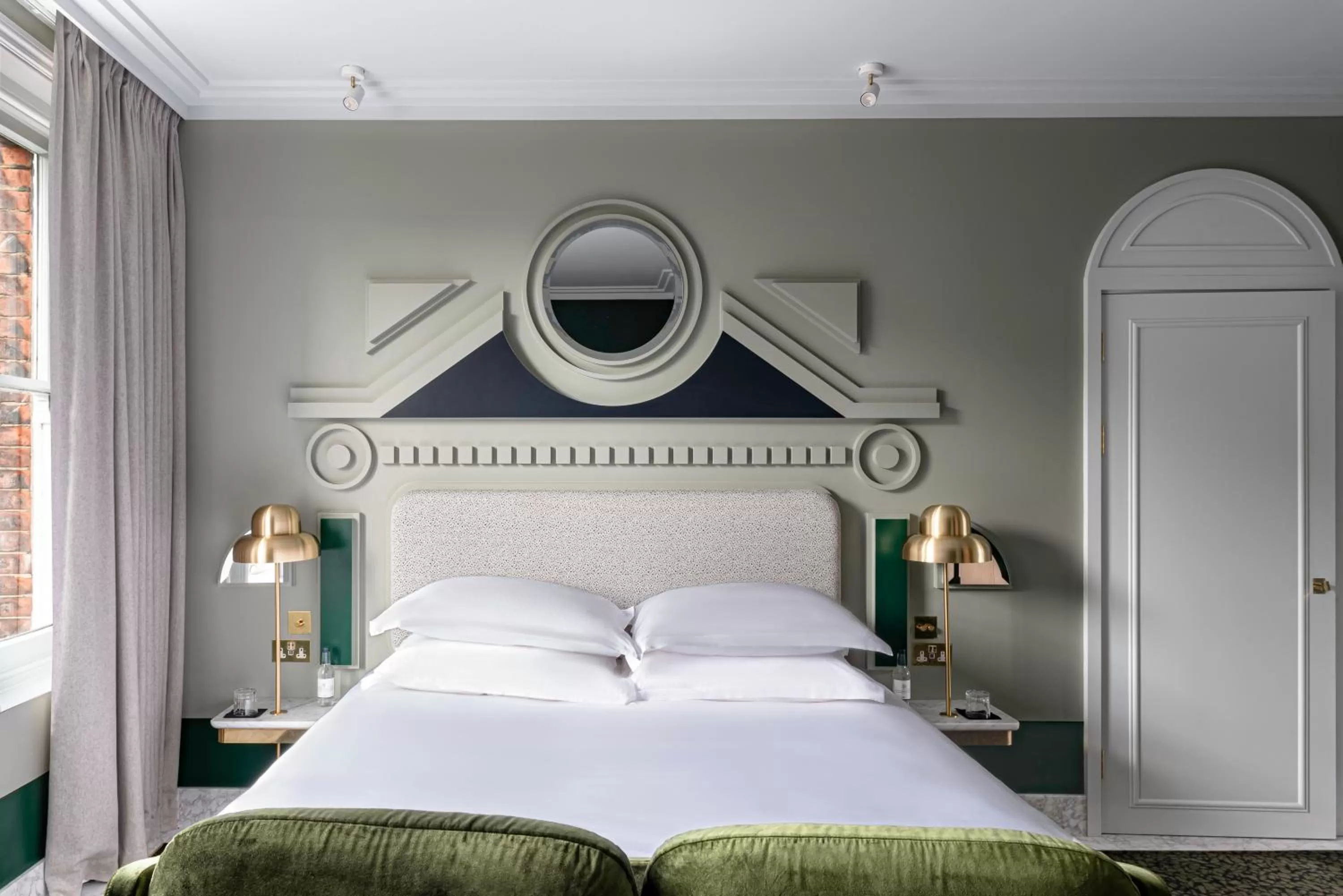 Bed in Henrietta Experimental