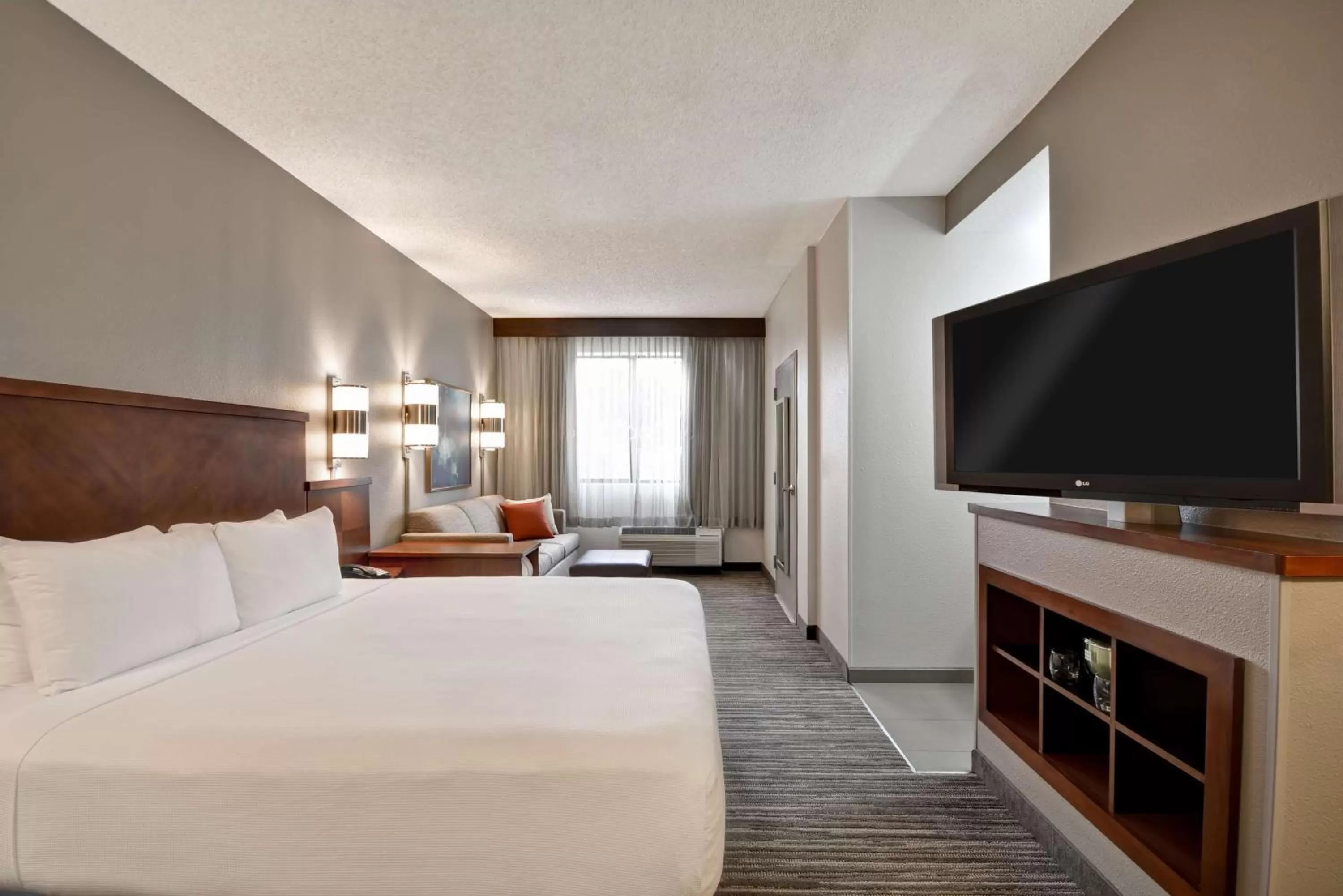 Photo of the whole room, Bed in Hyatt Place Miami Airport-West/Doral