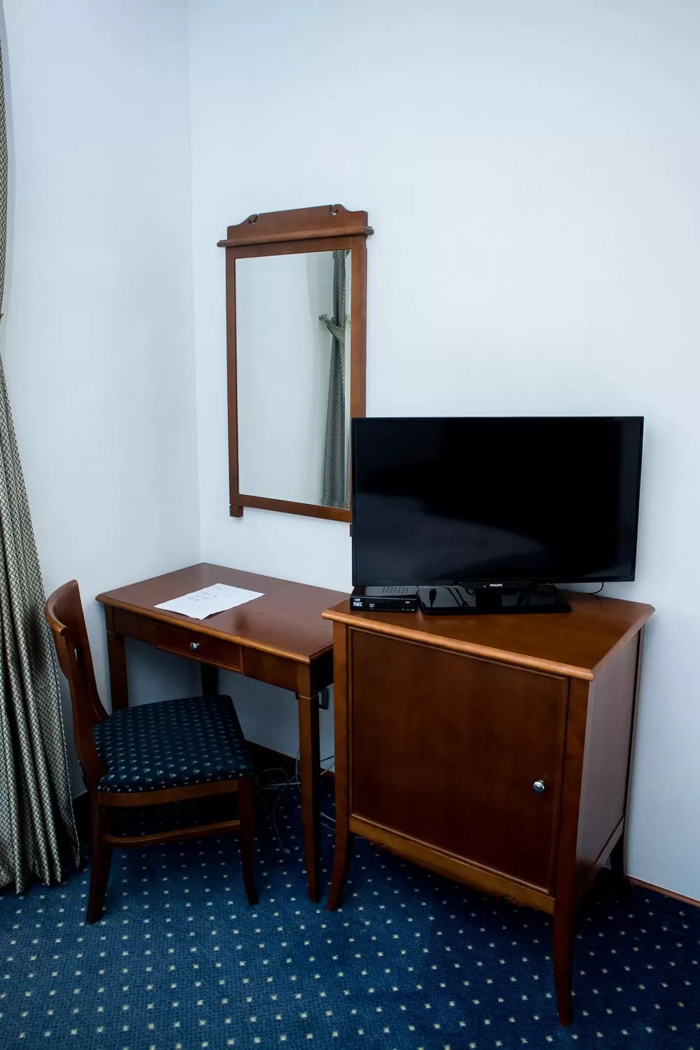 Communal lounge/ TV room in Hotel Hum