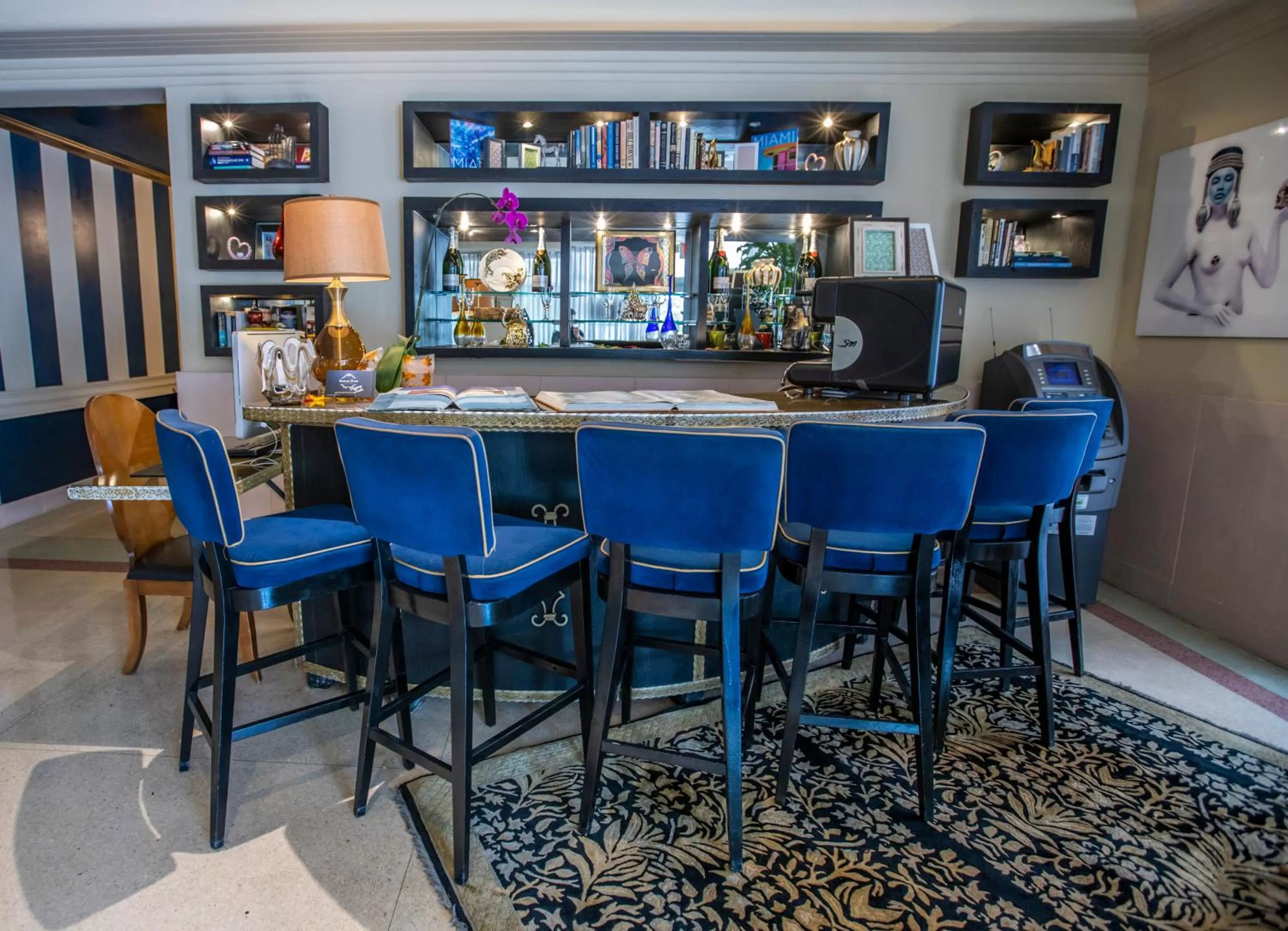 Lounge or bar in Riviera Suites