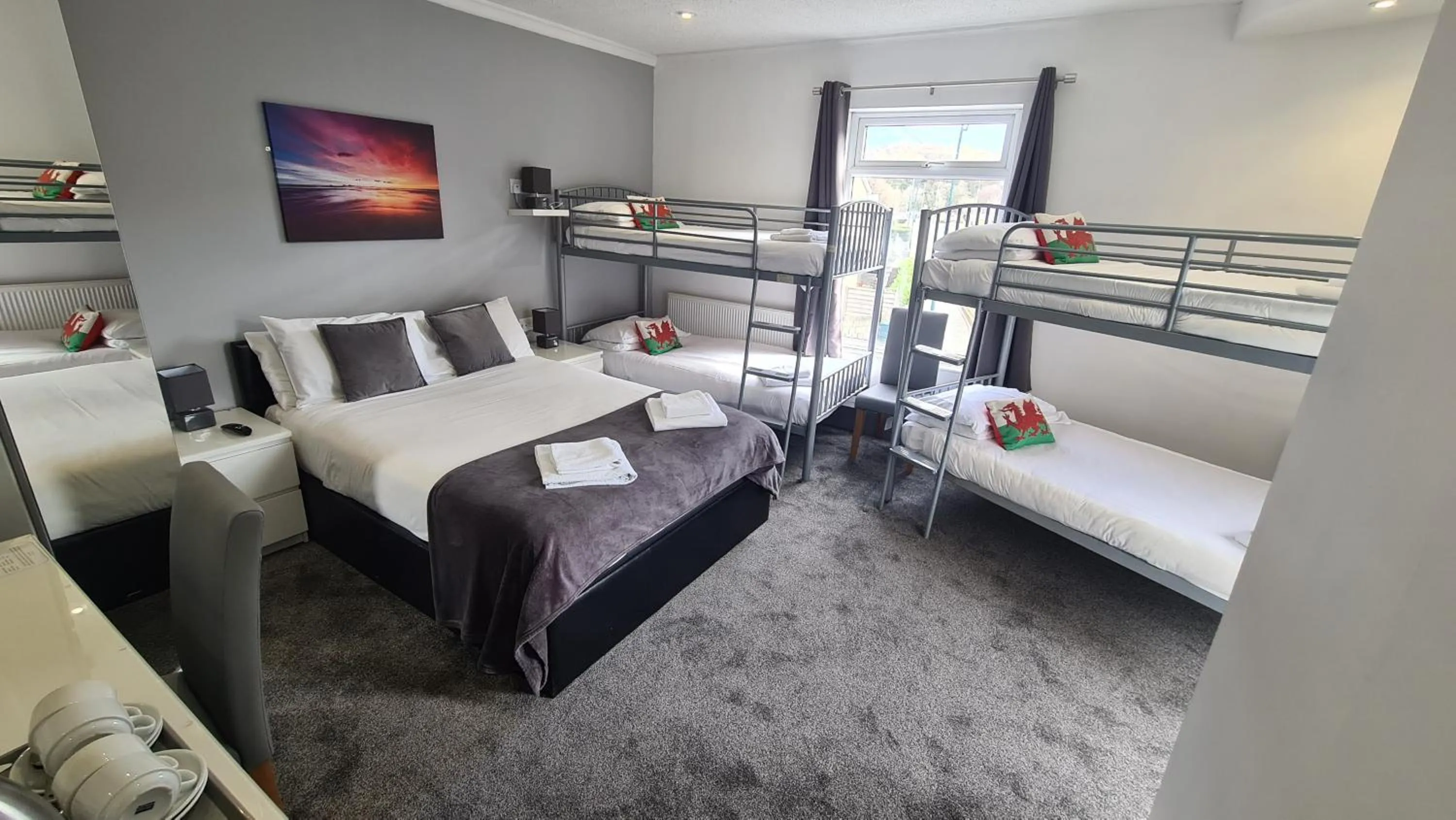 Bed in Y Gwynedd Inn