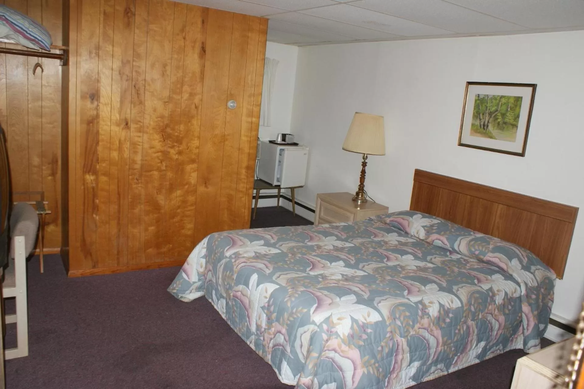 Photo of the whole room, Bed in Northern Peaks Motor Inn