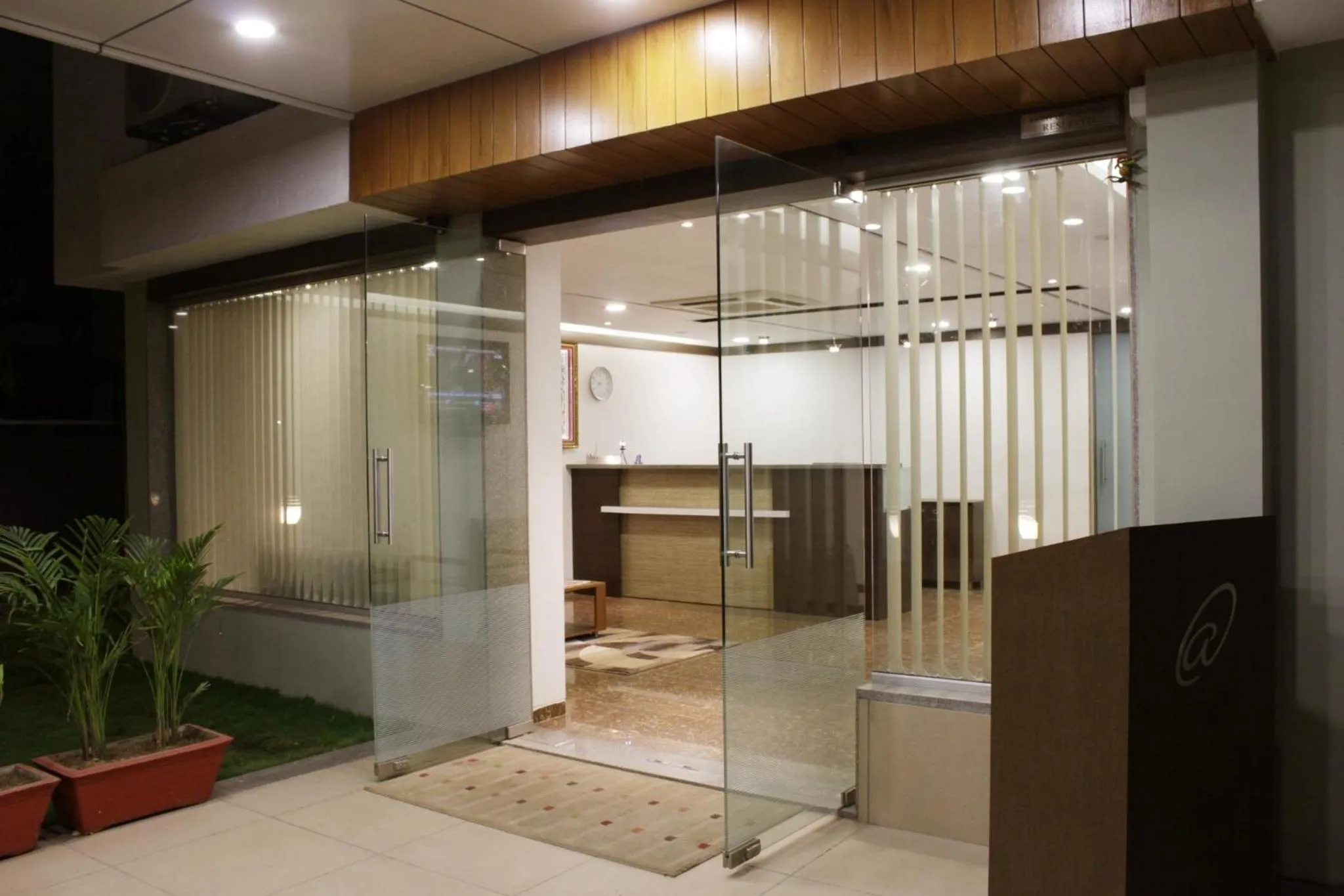 Facade/entrance in Hotel Ashray Inn