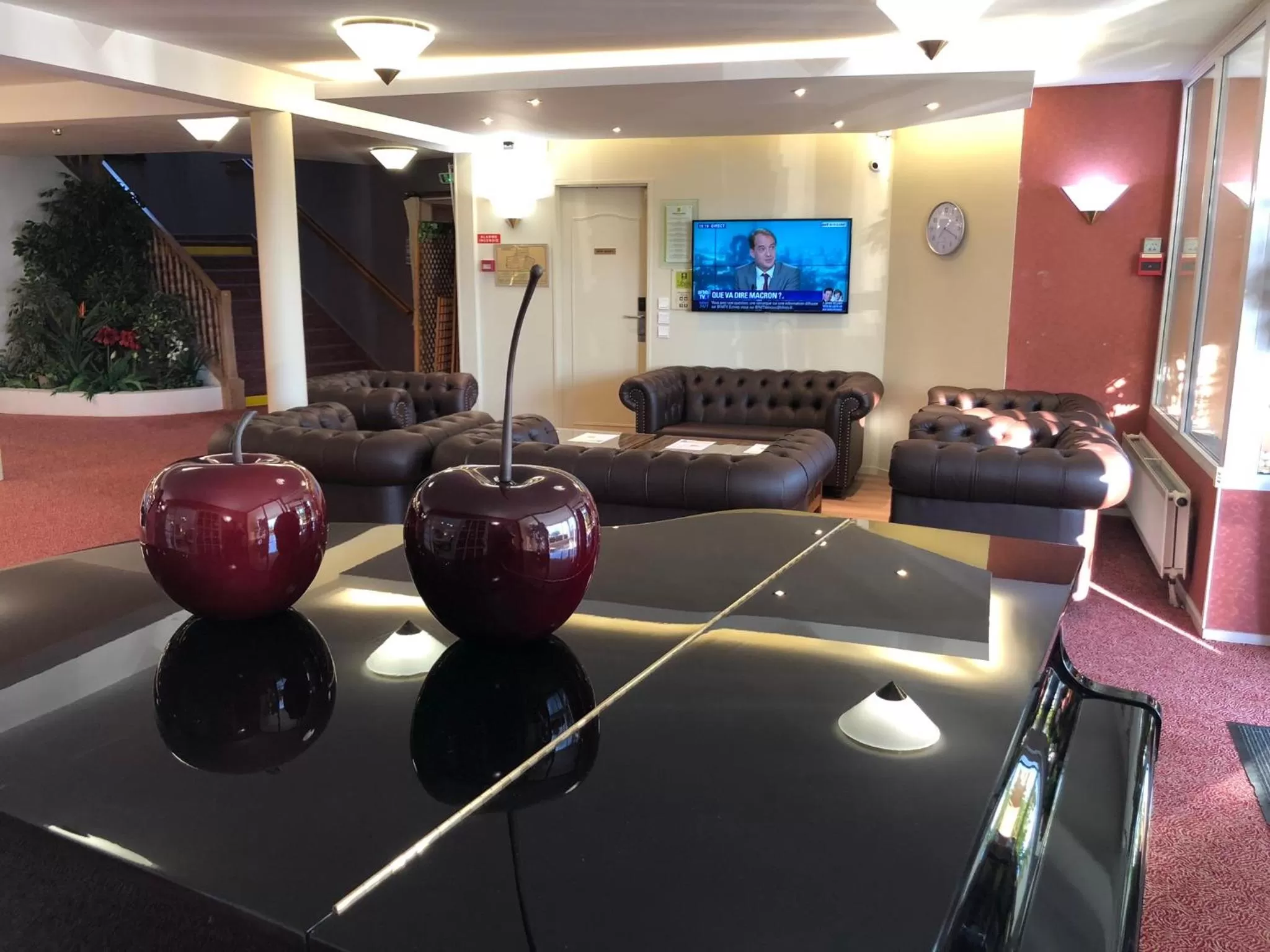 Communal lounge/ TV room in Logis Hotel Altina