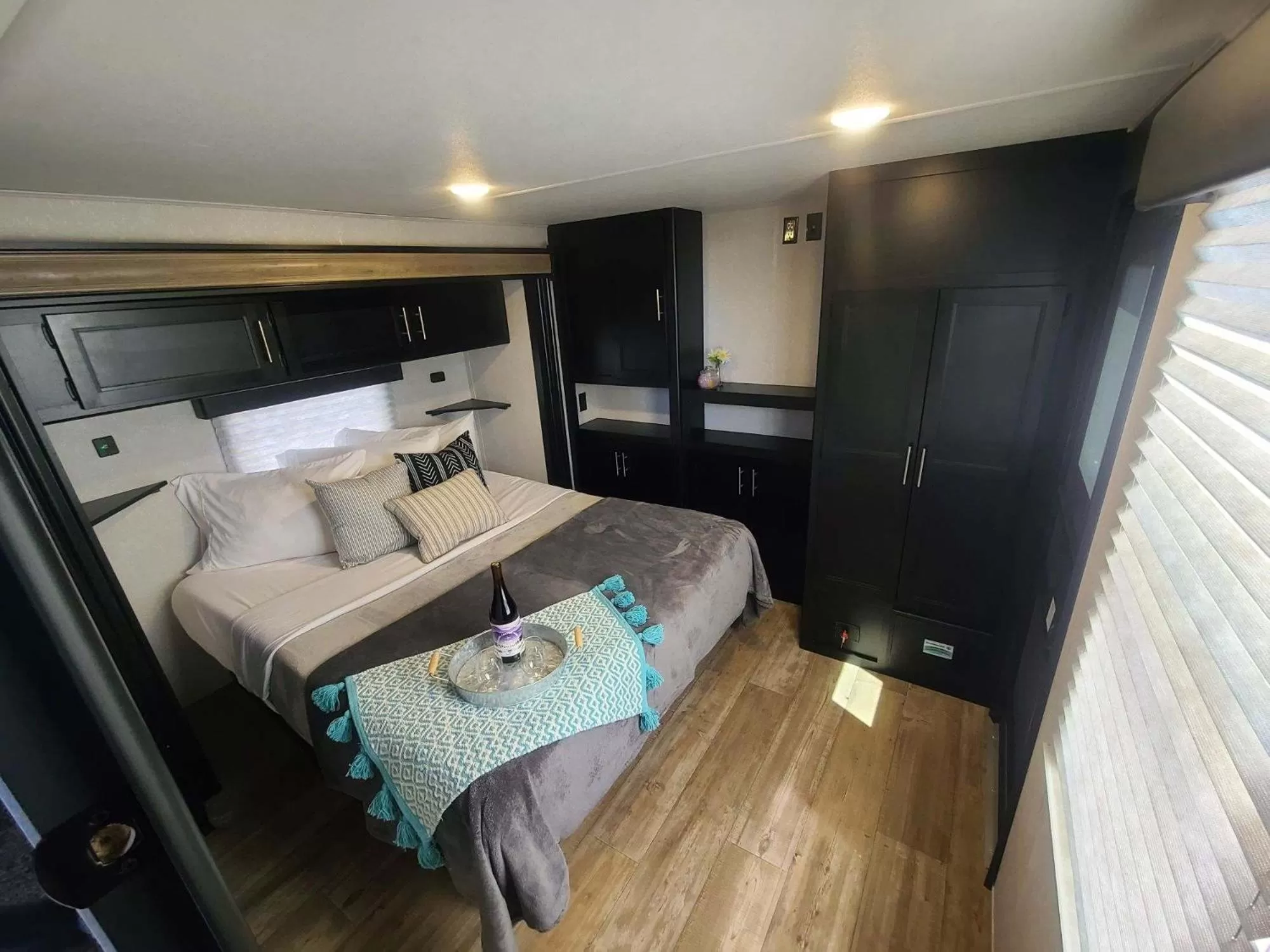 Bedroom in Grand Canyon RV Glamping