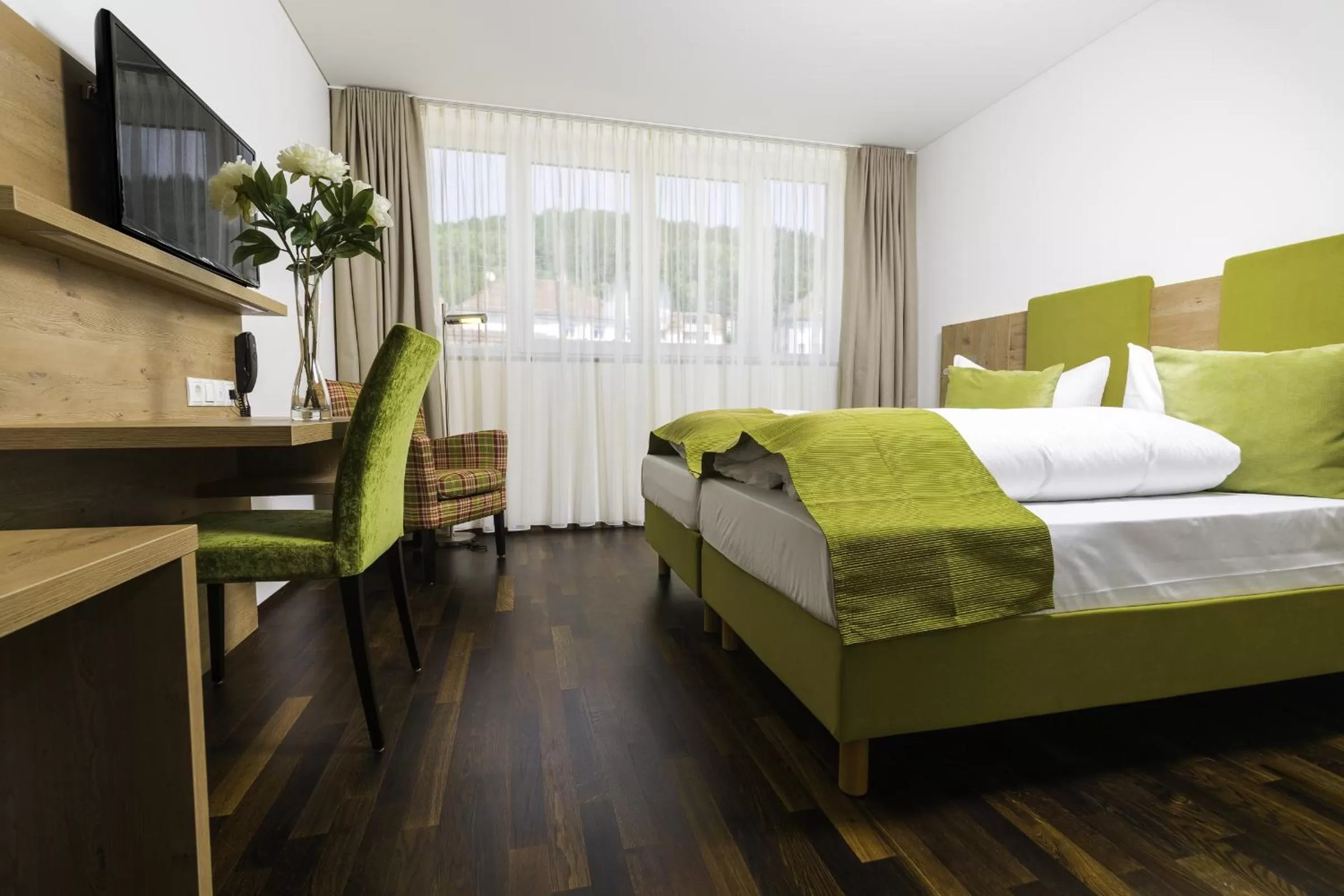 Day, Bed in Hotel Rheingold