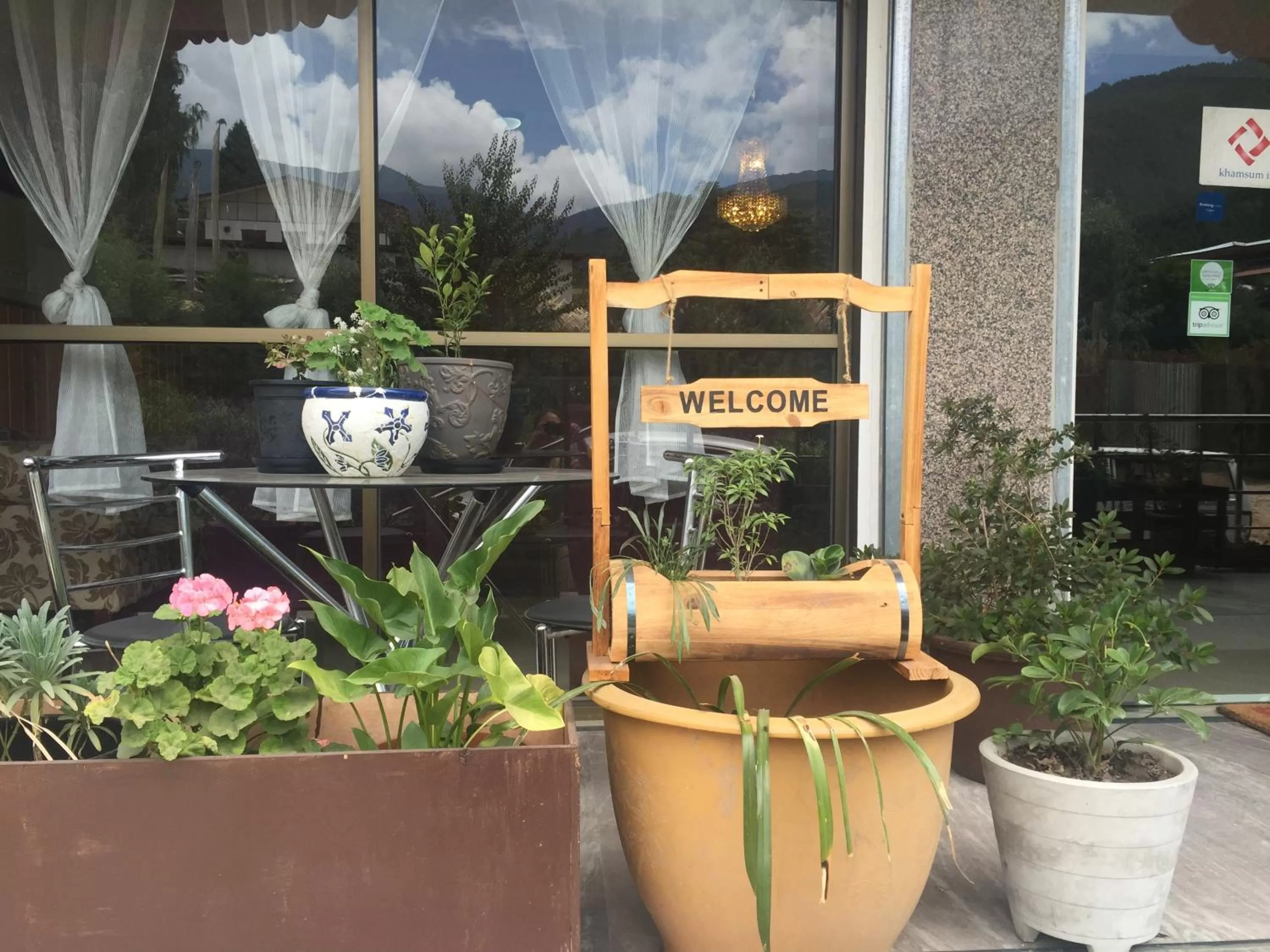 Garden in Khamsum Inn