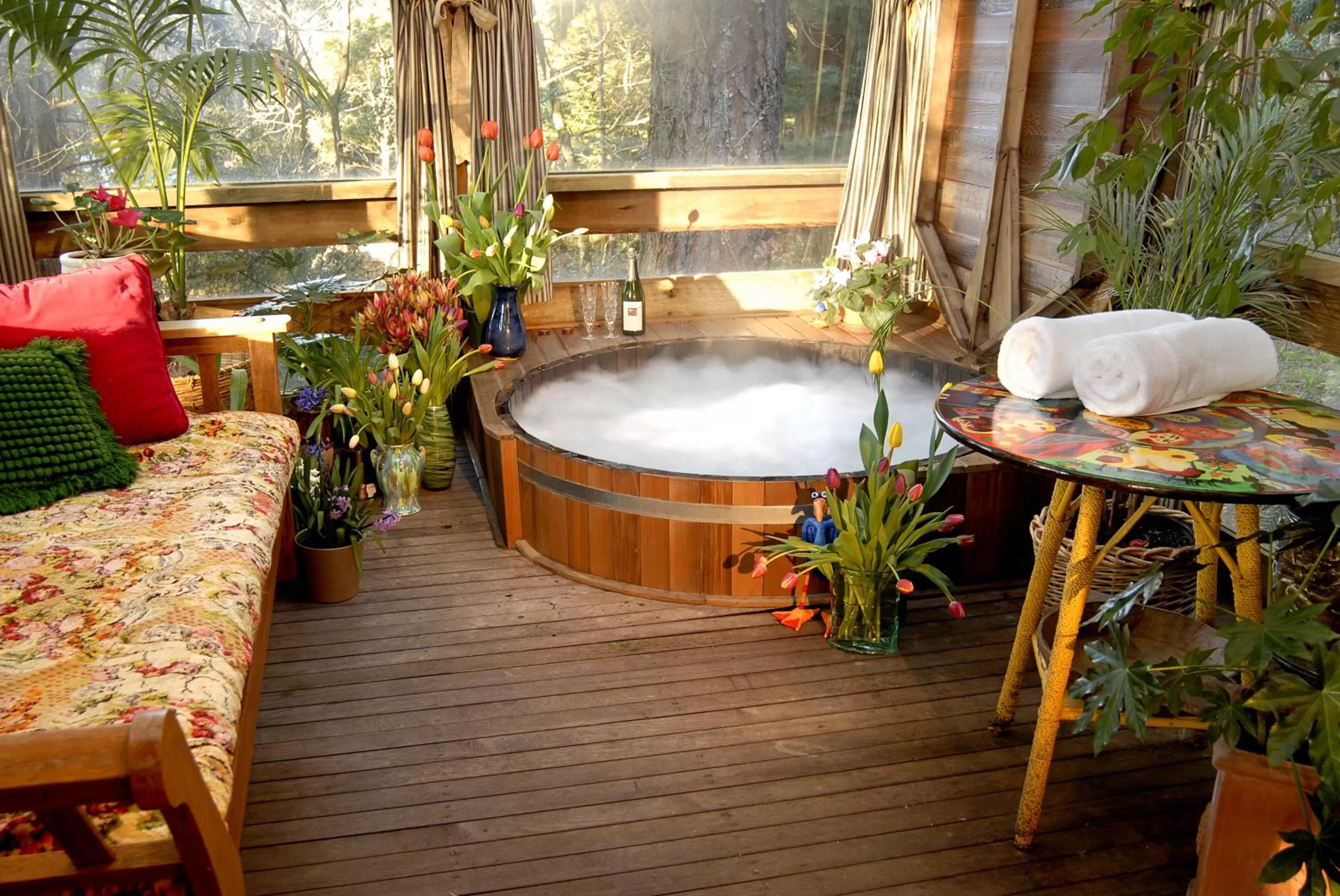 Decorative detail in Arcadia Cottages