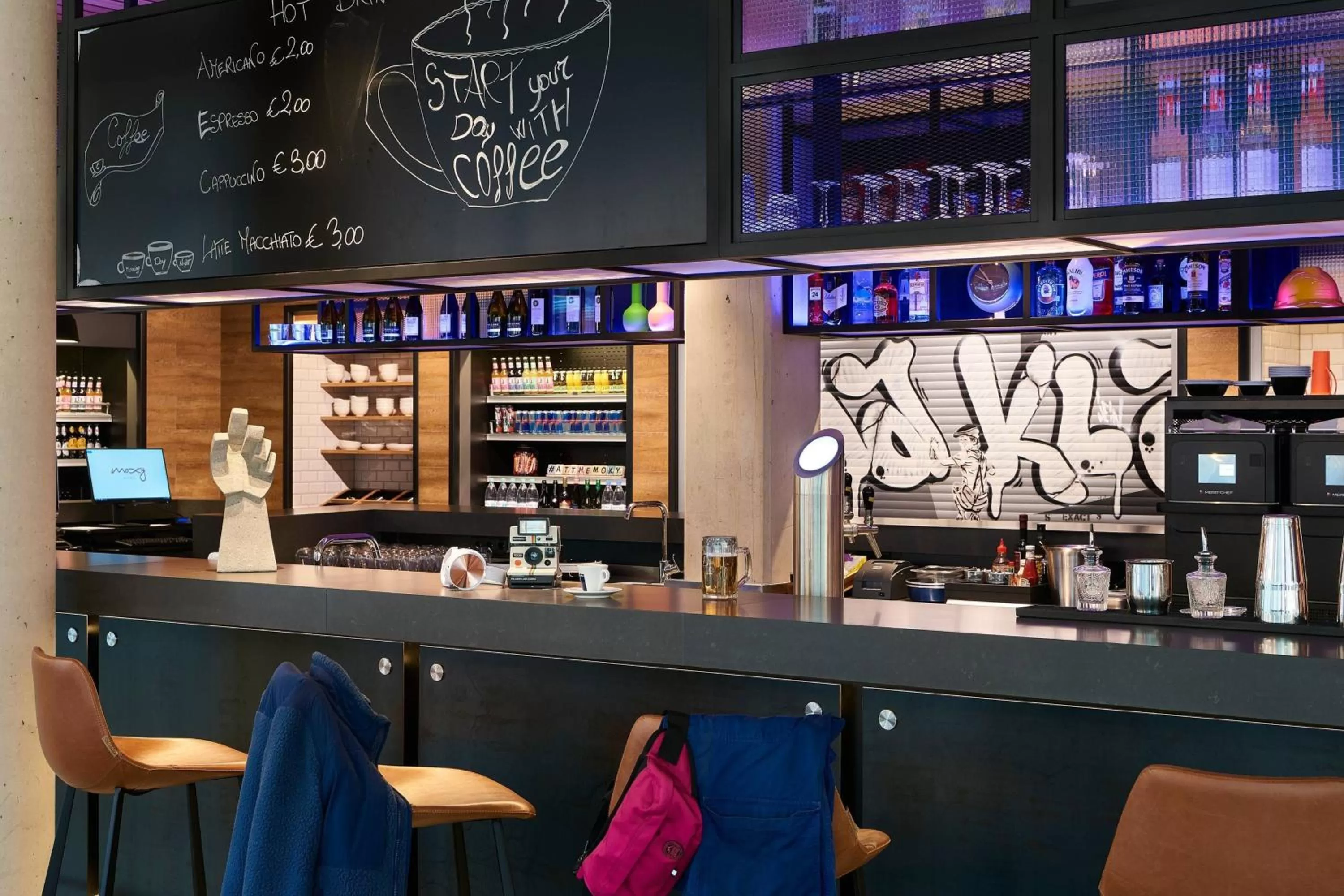 Restaurant/places to eat in Moxy Essen City