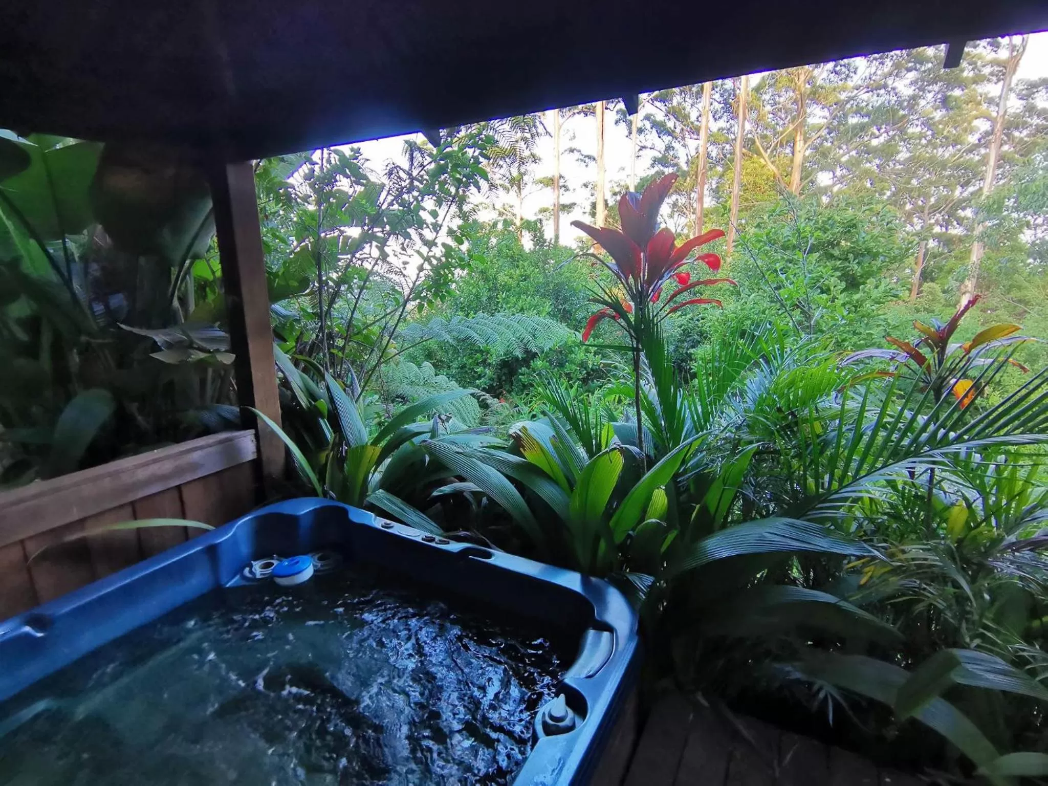 Hot Tub in Rahasia Rainforest Retreat