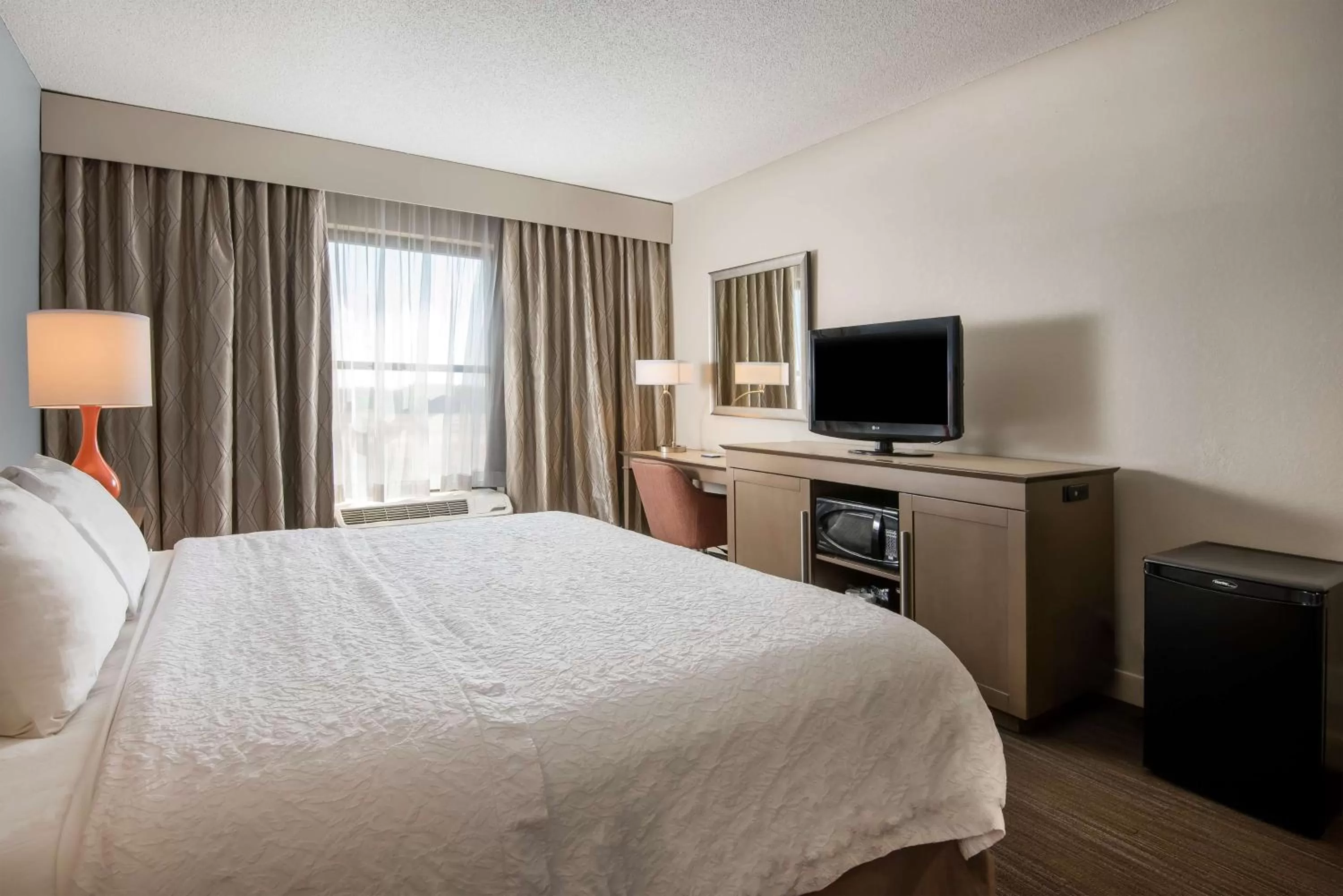 Bed in Hampton Inn Myrtle Beach West