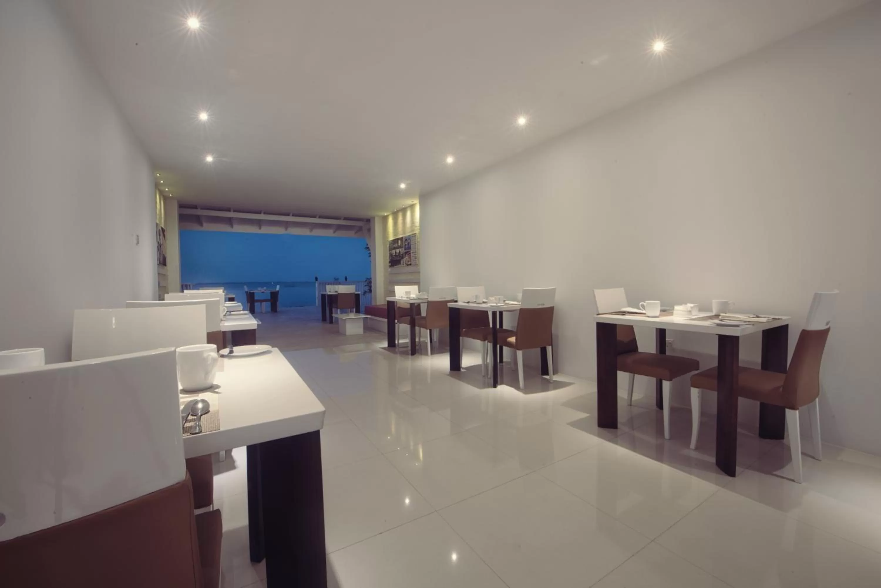 Restaurant/places to eat in Hush Lagoon 30