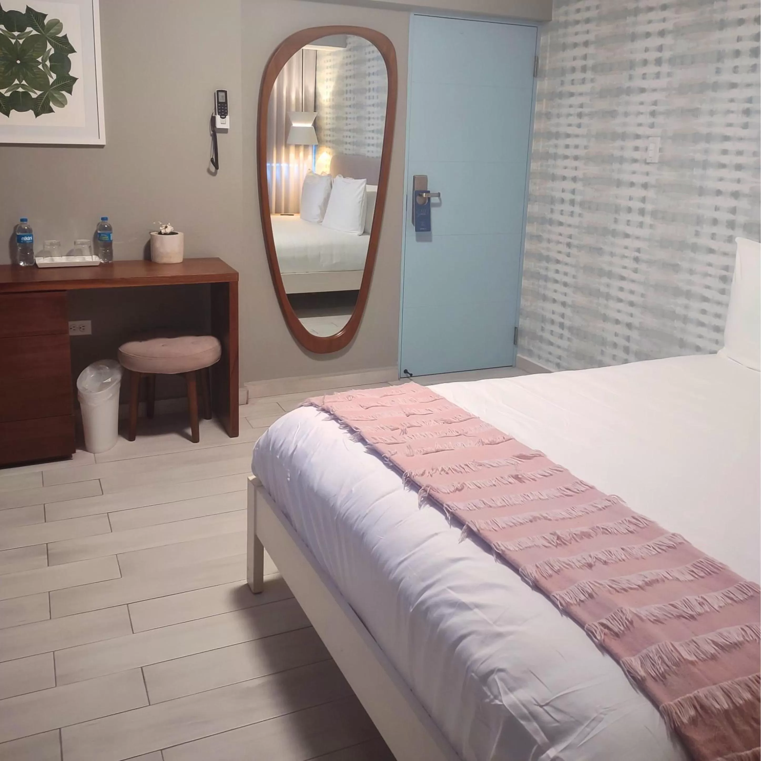 Bed in Trópica Beach Hotel