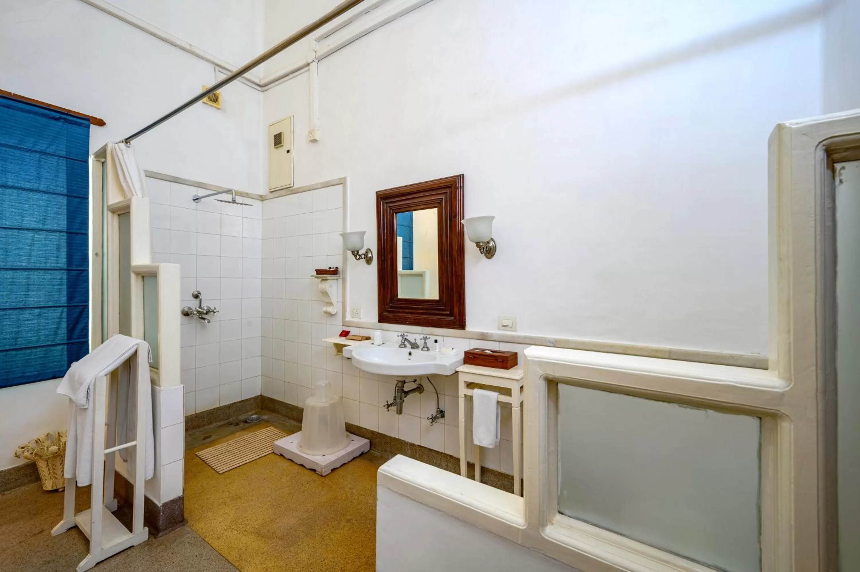 Shower in Neemrana's - Baradari Palace