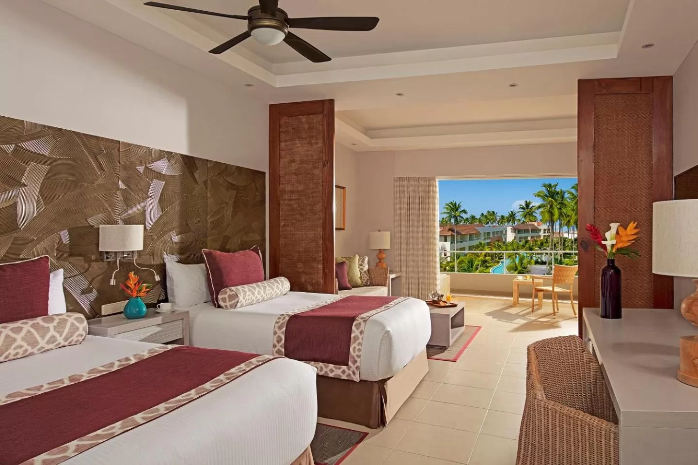 Bed in Dreams Royal Beach Punta Cana - All Inclusive