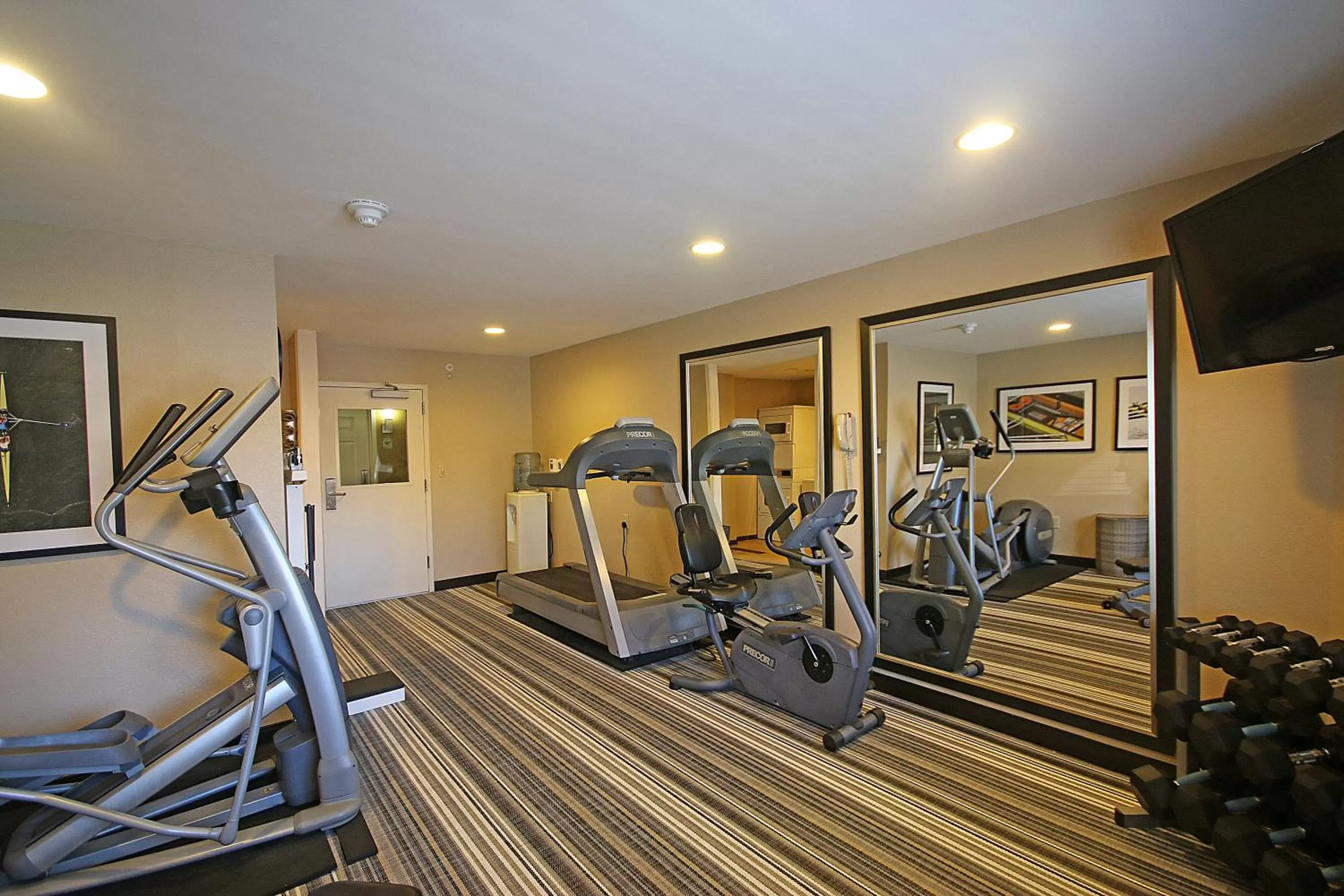 Fitness centre/facilities in Candlewood Suites Newport News-Yorktown by IHG