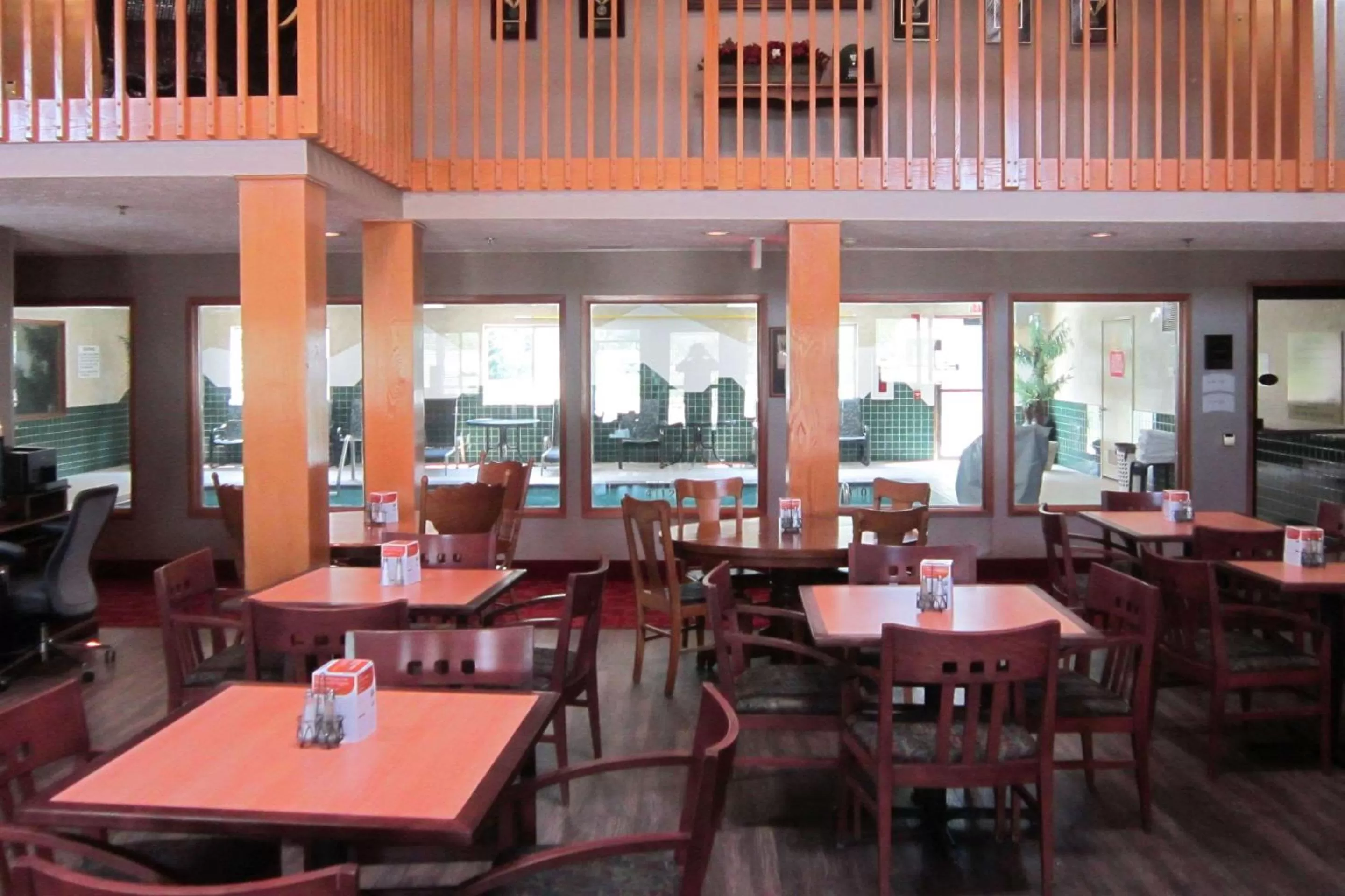 Restaurant/places to eat in Quality Inn Nashville - Bloomington