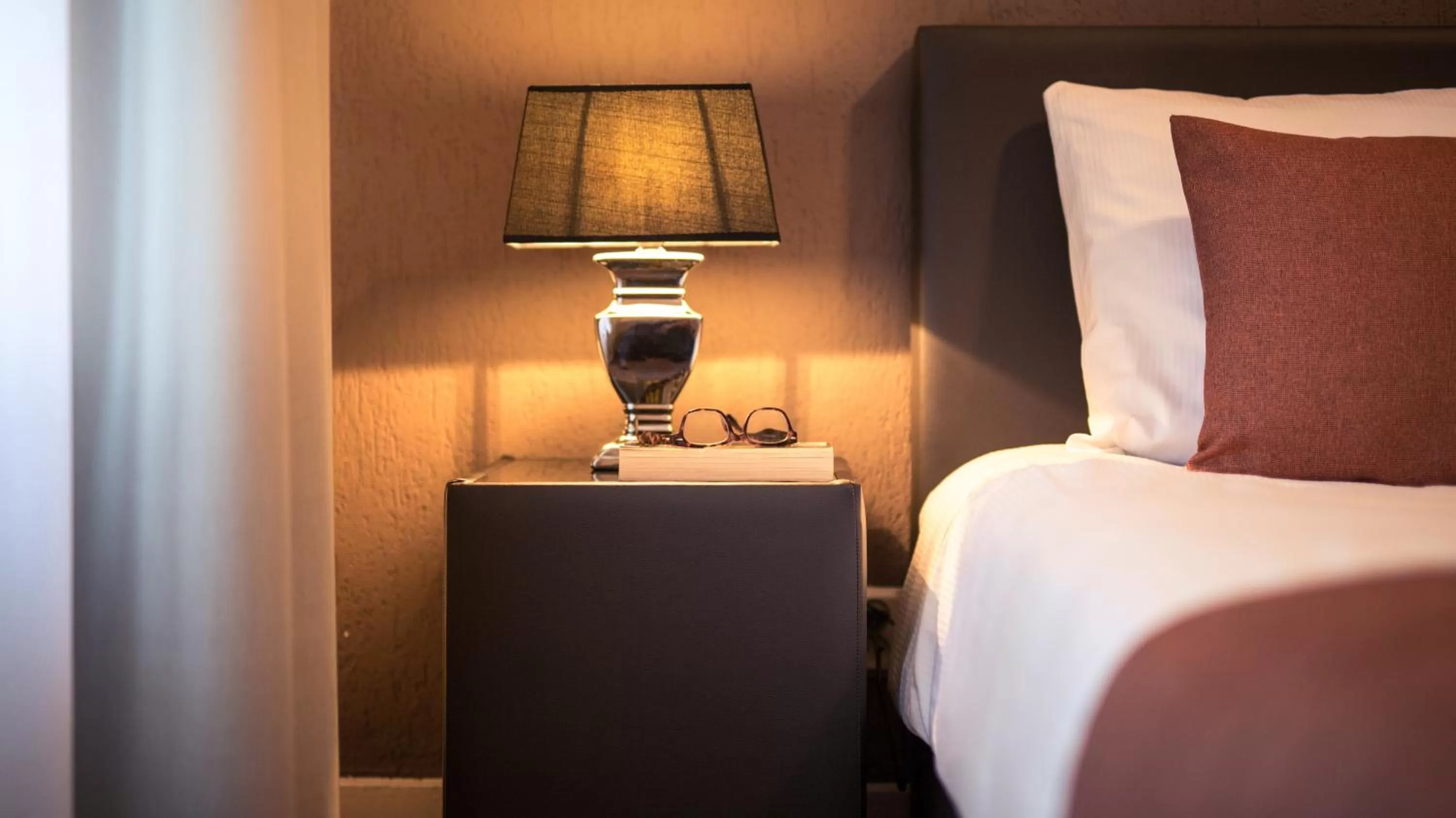 Decorative detail, Bed in Appartementen Valkenburg