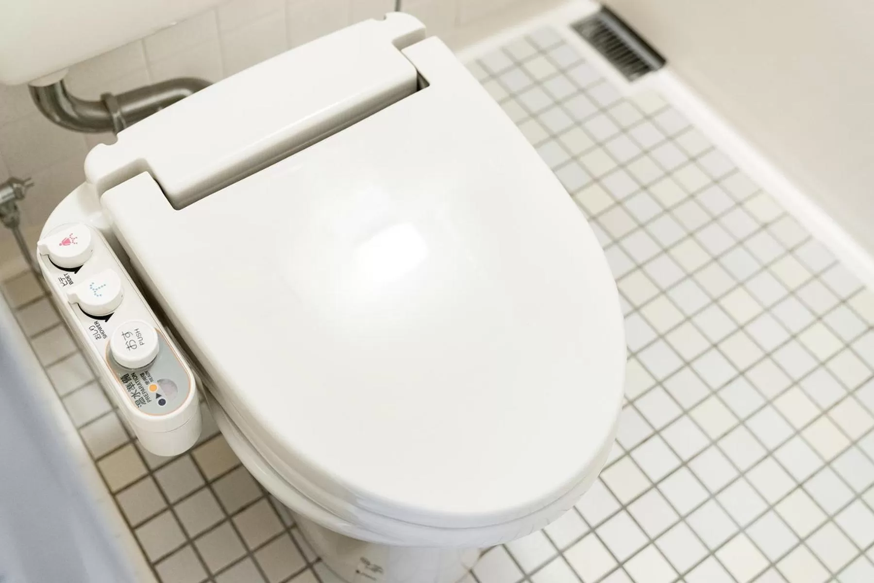 Toilet in The OneFive Osaka Sakaisuji