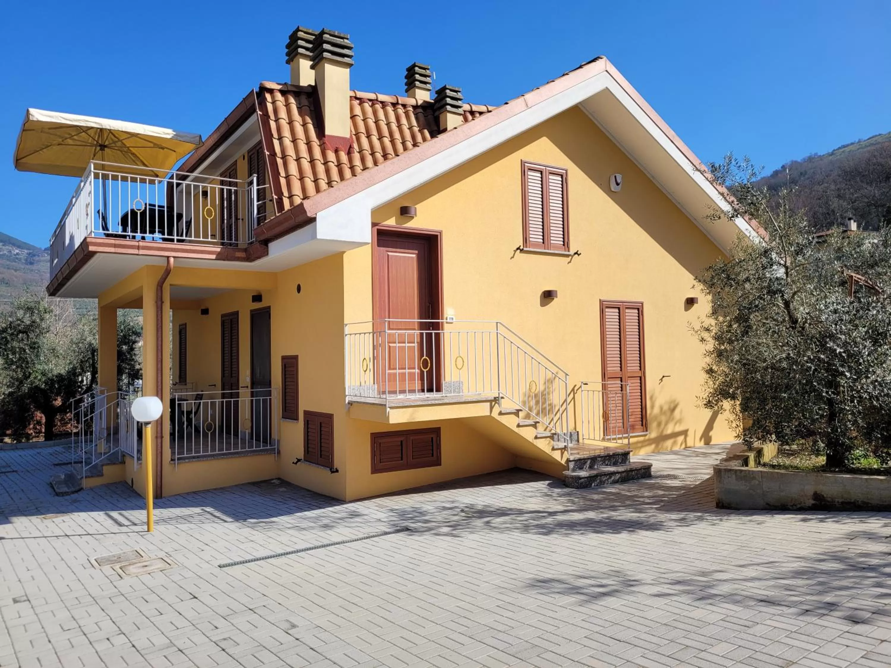 Alloggio turistico Magnifico Alessandro Valle Bernardo 04025 Lenola nei pressi di Fondi LT