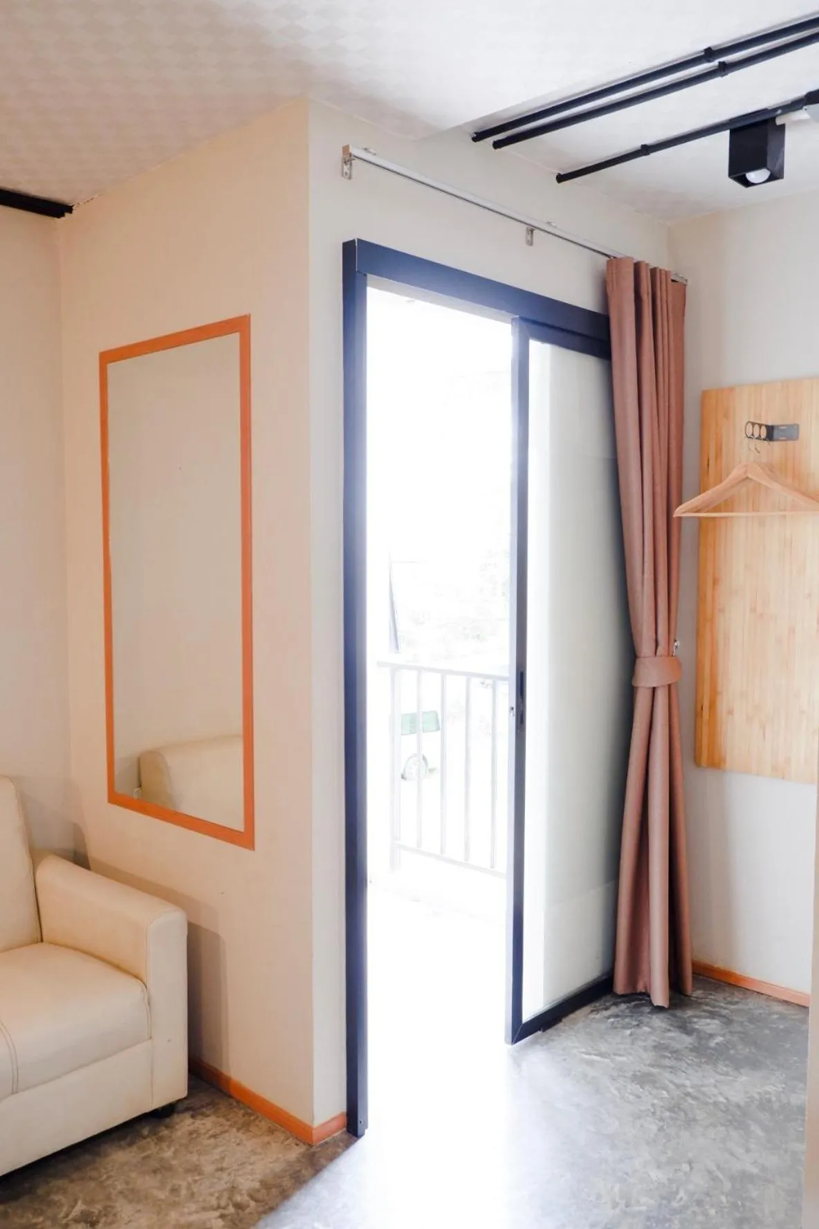 Property building in Izen Plus Budget Hotel & Residence