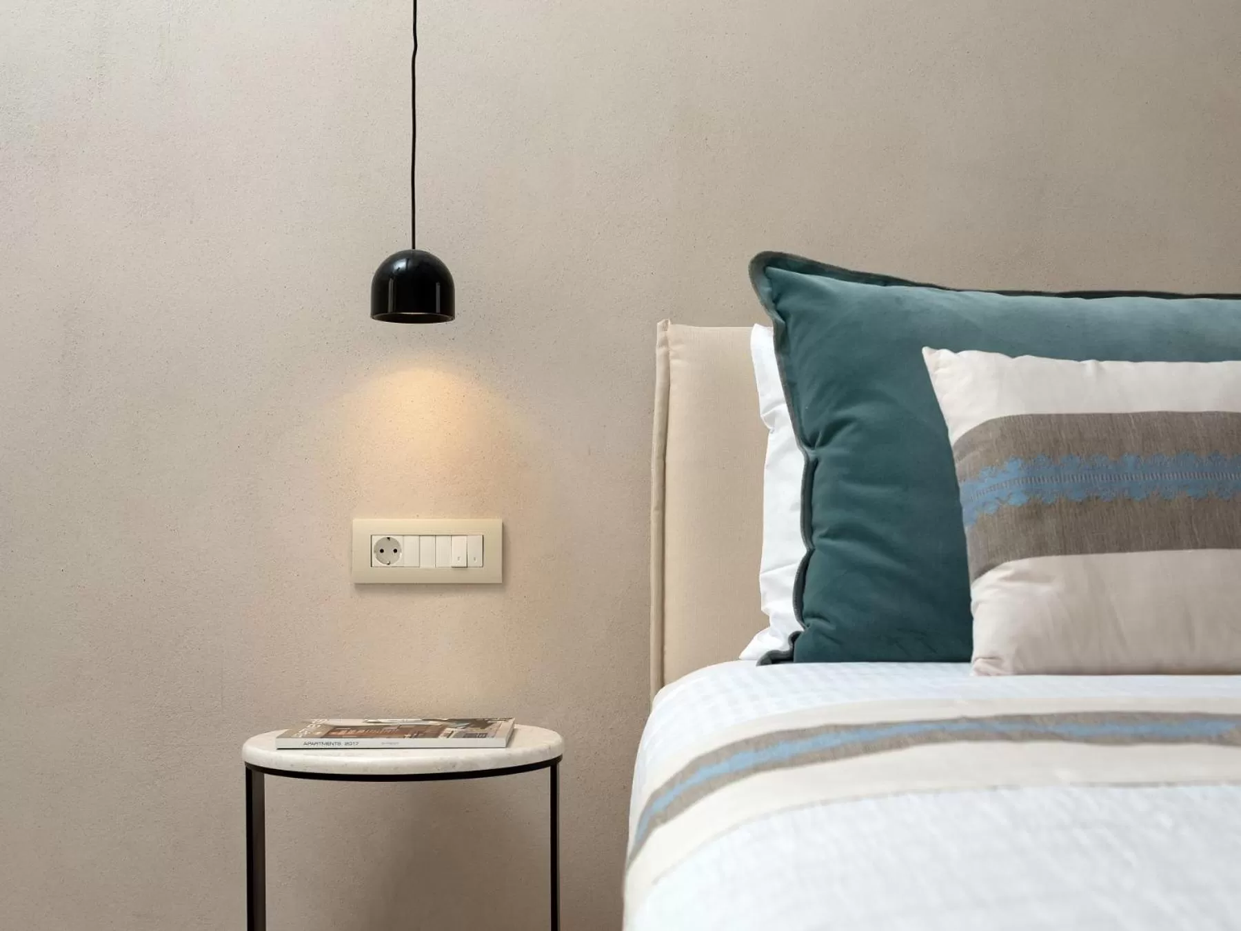 Bed in Sutor Chic Manor hotel