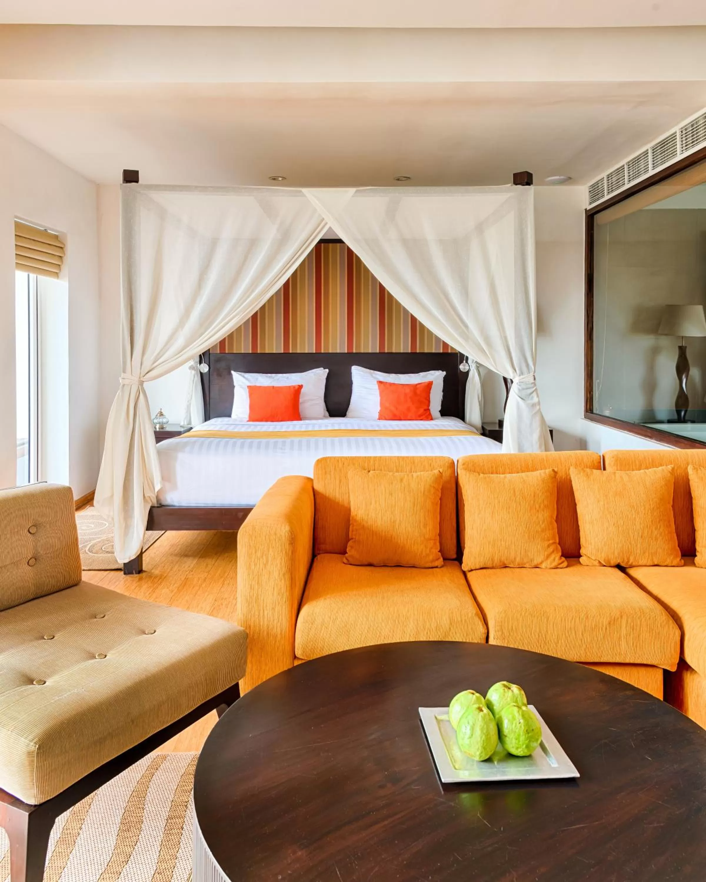 Living room, Bed in Jetwing Sea