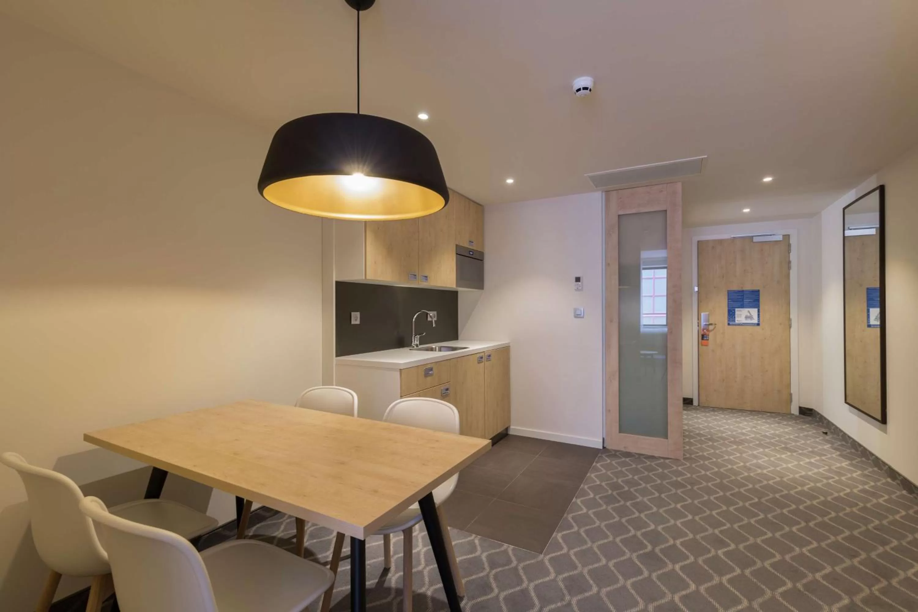 Living room in Hampton By Hilton Antwerp Central Station